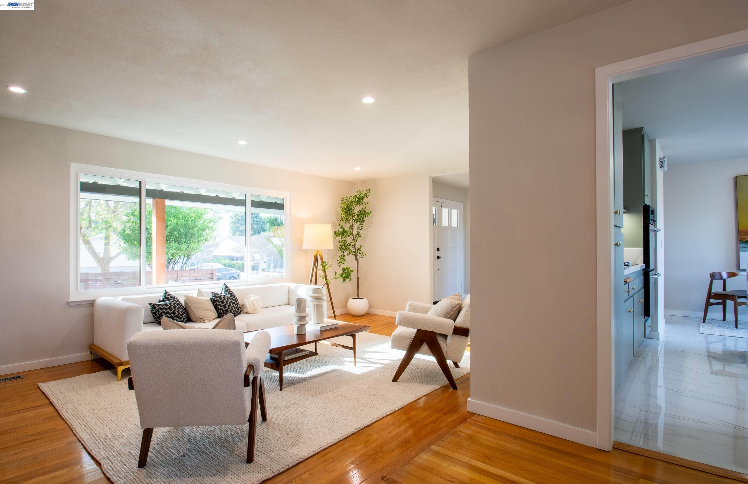 Detail Gallery Image 14 of 56 For 1230 Sargent Drive, Sunnyvale,  CA 94087 - 4 Beds | 2/1 Baths