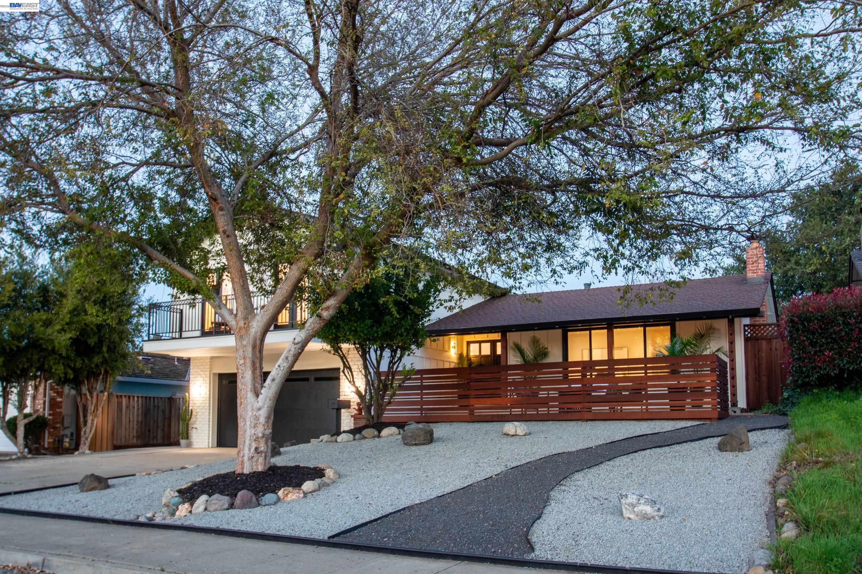 Detail Gallery Image 3 of 56 For 1230 Sargent Drive, Sunnyvale,  CA 94087 - 4 Beds | 2/1 Baths