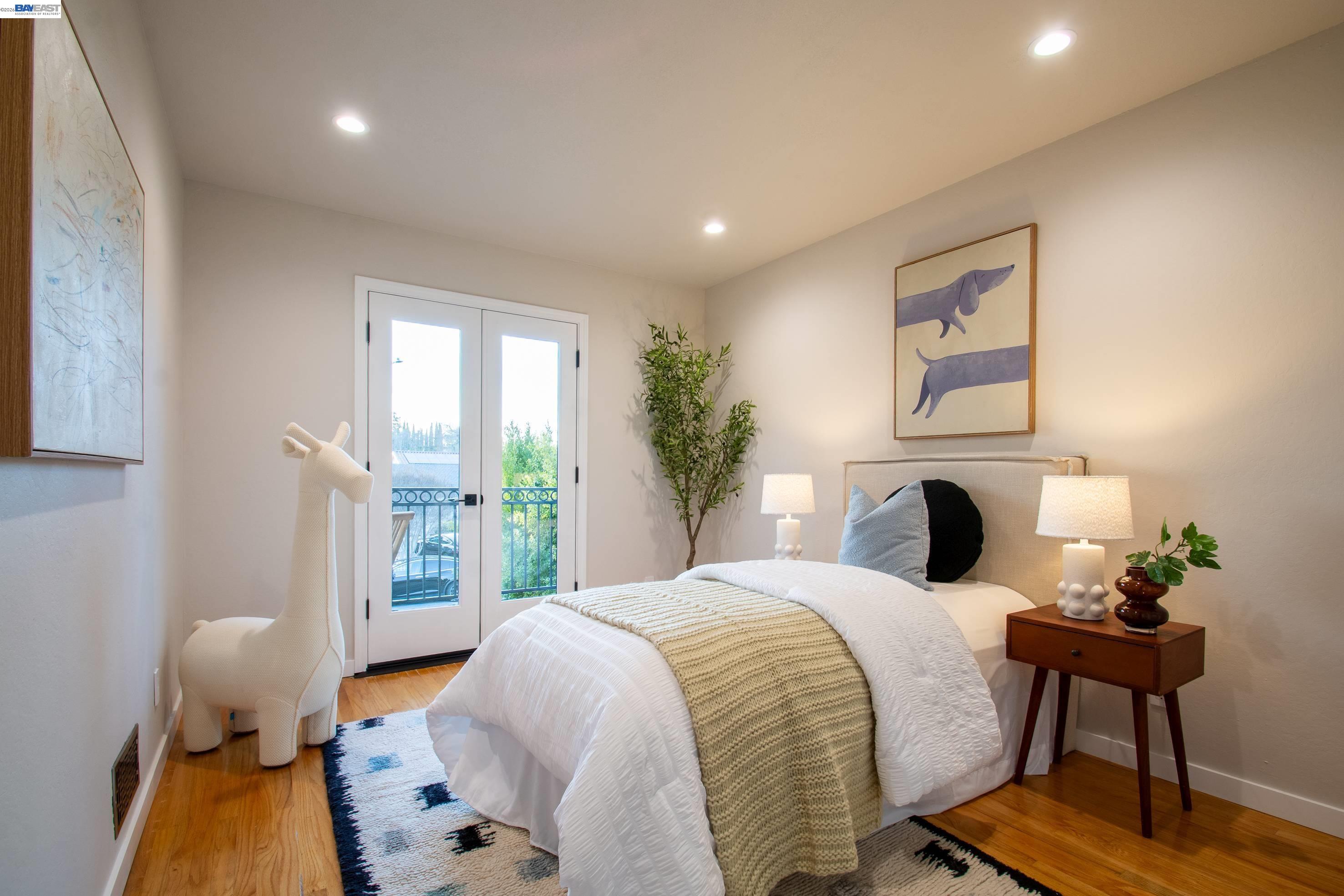 Detail Gallery Image 22 of 56 For 1230 Sargent Drive, Sunnyvale,  CA 94087 - 4 Beds | 2/1 Baths