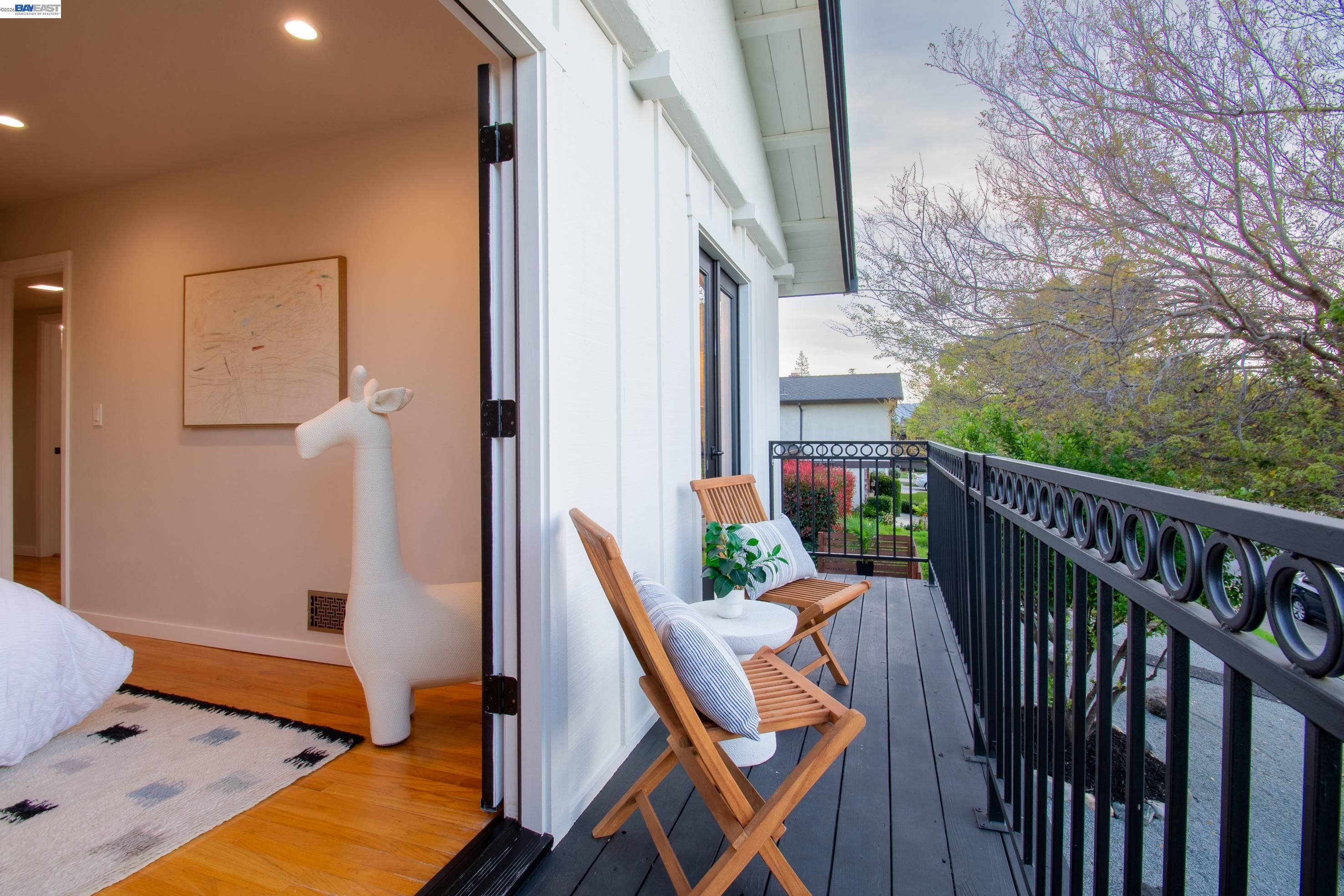 Detail Gallery Image 24 of 56 For 1230 Sargent Drive, Sunnyvale,  CA 94087 - 4 Beds | 2/1 Baths