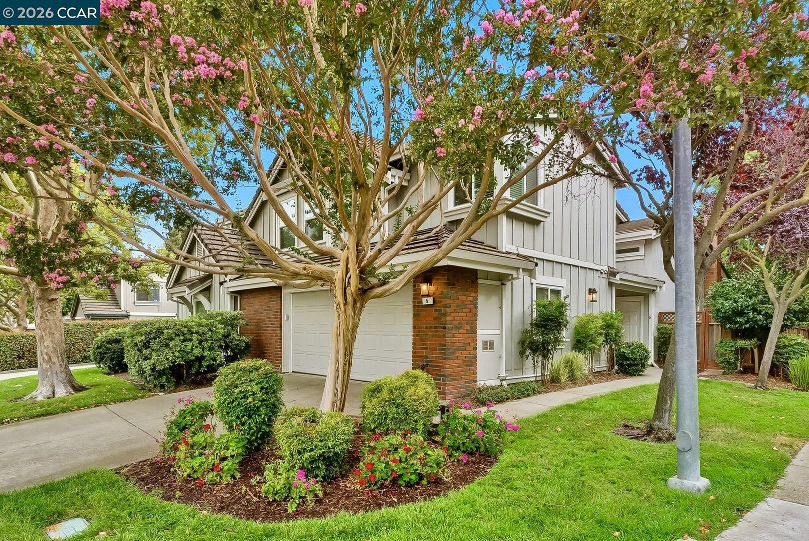 Photo #3: 41125997 Listing: Photo #3