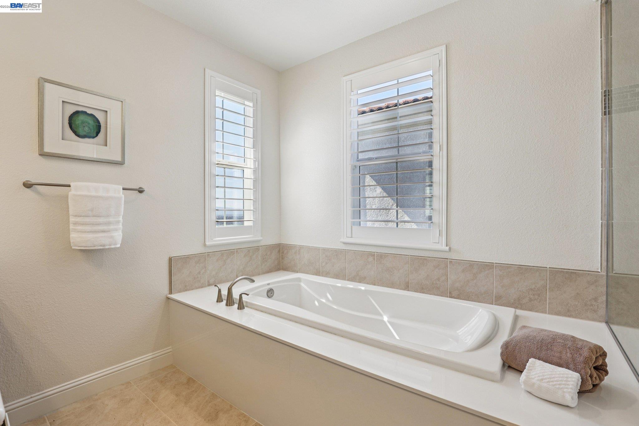 Detail Gallery Image 29 of 46 For 28719 Vista Grande Dr, Hayward,  CA 94544 - 5 Beds | 3 Baths