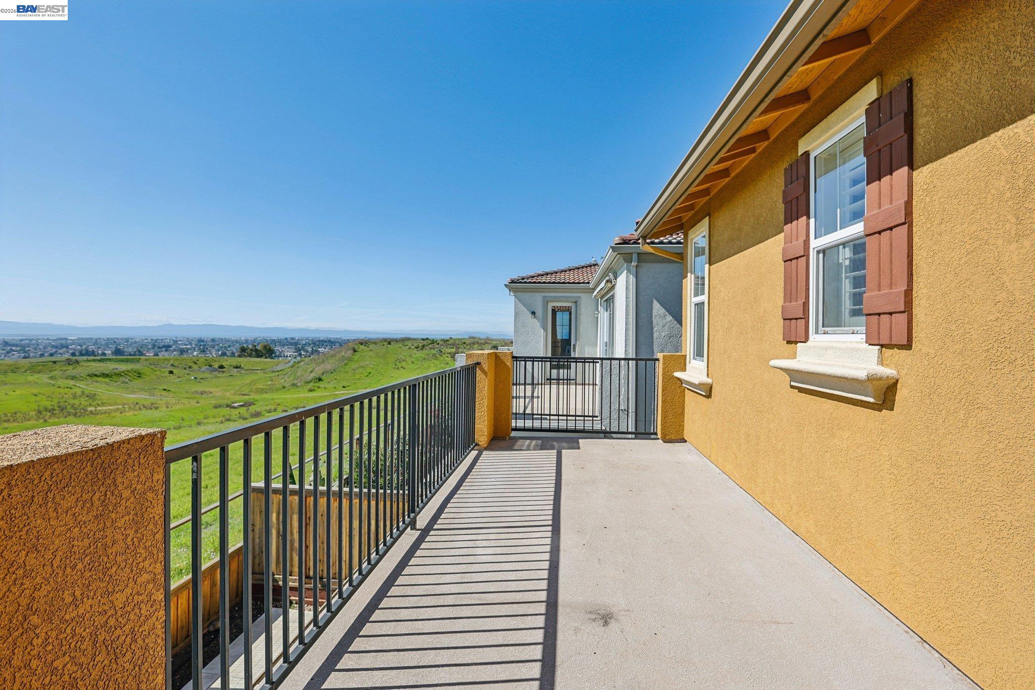 Detail Gallery Image 34 of 46 For 28719 Vista Grande Dr, Hayward,  CA 94544 - 5 Beds | 3 Baths