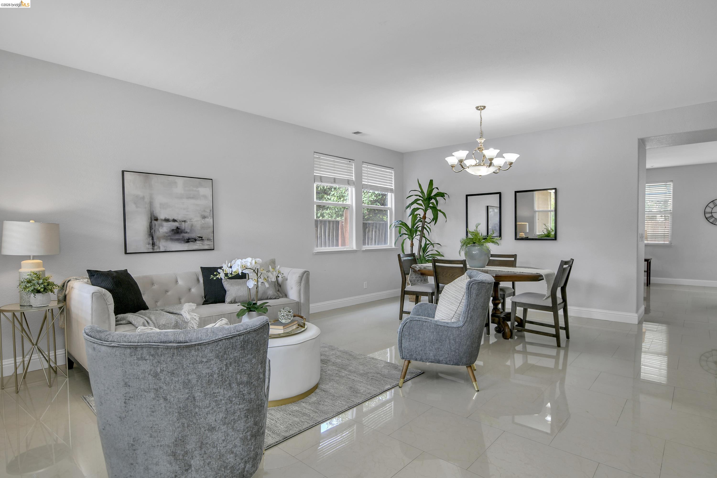 Detail Gallery Image 4 of 40 For 34 Fuller Ct, Oakley,  CA 94561 - 5 Beds | 3/1 Baths