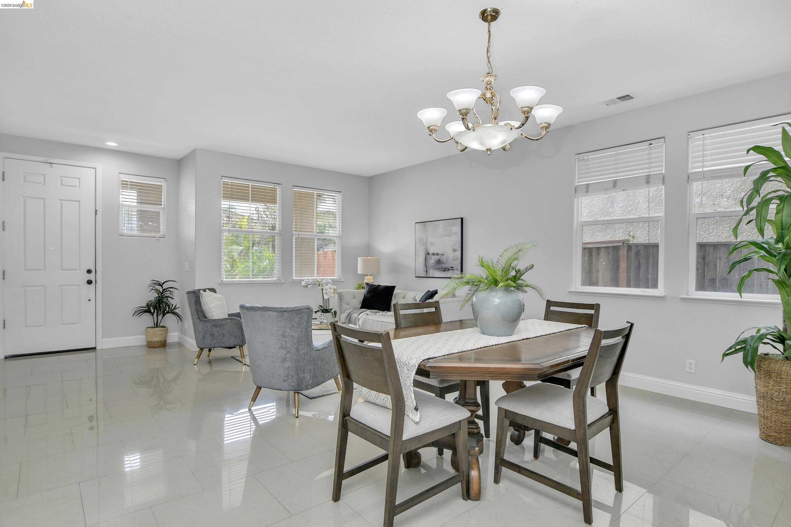 Detail Gallery Image 6 of 40 For 34 Fuller Ct, Oakley,  CA 94561 - 5 Beds | 3/1 Baths