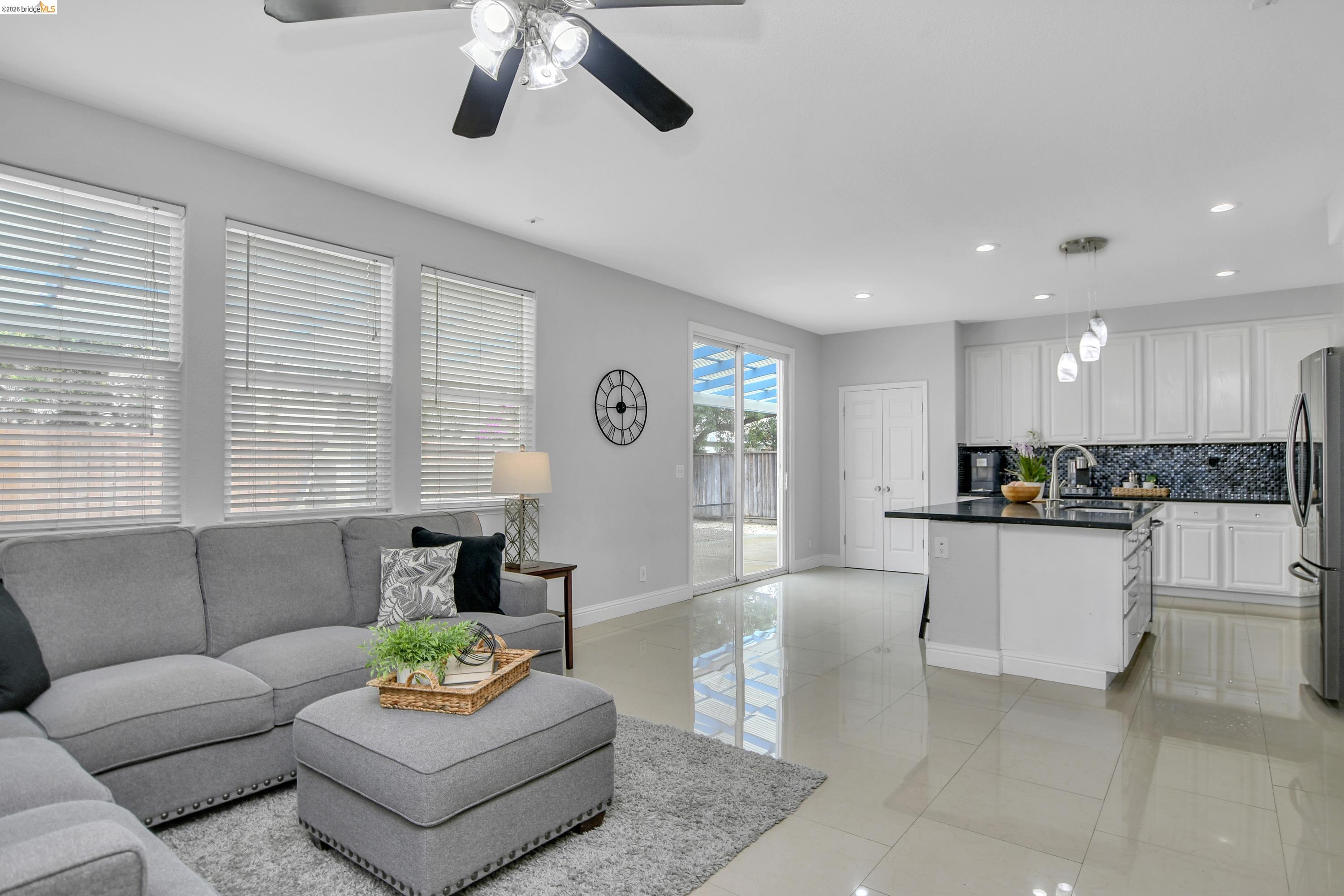 Detail Gallery Image 8 of 40 For 34 Fuller Ct, Oakley,  CA 94561 - 5 Beds | 3/1 Baths