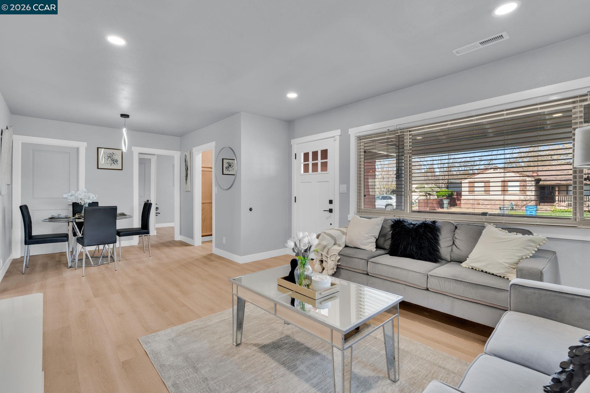 Detail Gallery Image 11 of 39 For 129 Revere St, Vallejo,  CA 94591 - 3 Beds | 1 Baths