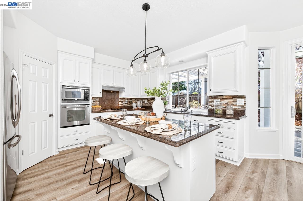 Detail Gallery Image 12 of 54 For 2027 Calle Ricardo, Pleasanton,  CA 94566 - 4 Beds | 3 Baths