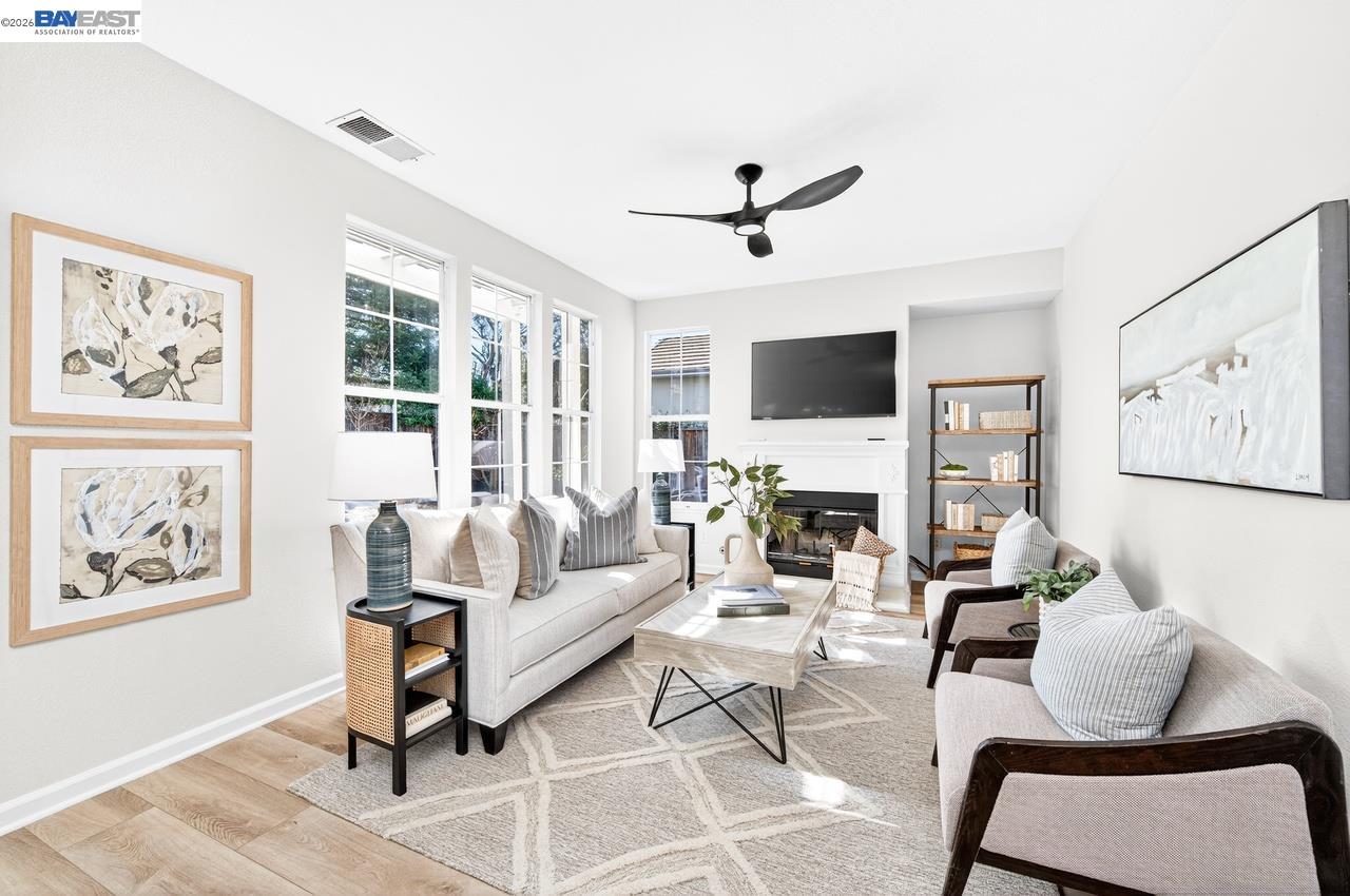 Detail Gallery Image 19 of 54 For 2027 Calle Ricardo, Pleasanton,  CA 94566 - 4 Beds | 3 Baths