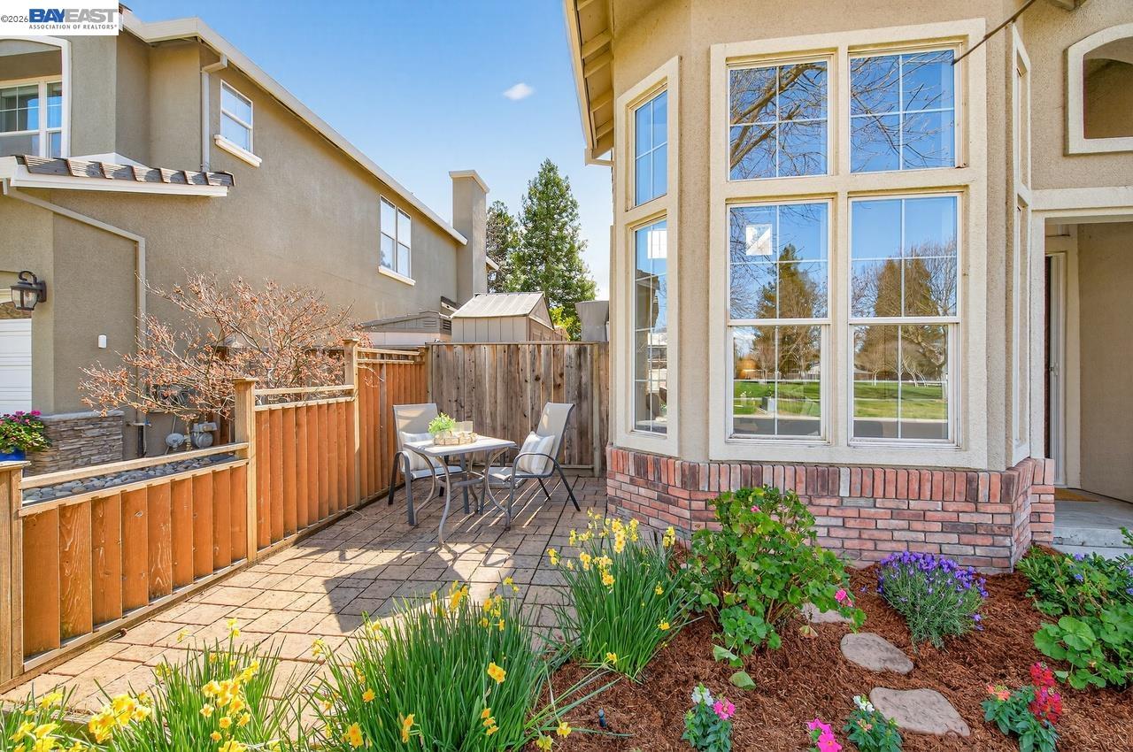 Detail Gallery Image 3 of 54 For 2027 Calle Ricardo, Pleasanton,  CA 94566 - 4 Beds | 3 Baths