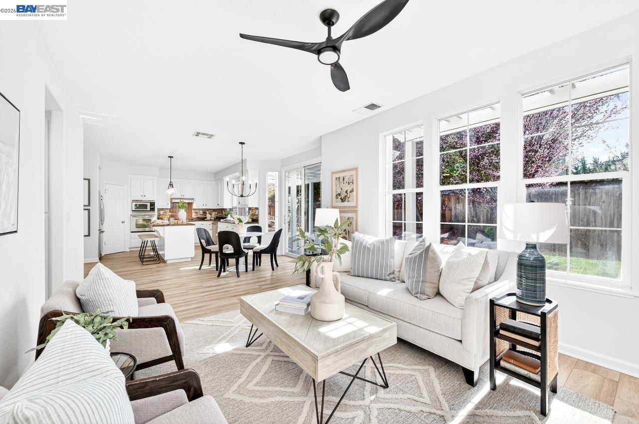 Detail Gallery Image 21 of 54 For 2027 Calle Ricardo, Pleasanton,  CA 94566 - 4 Beds | 3 Baths