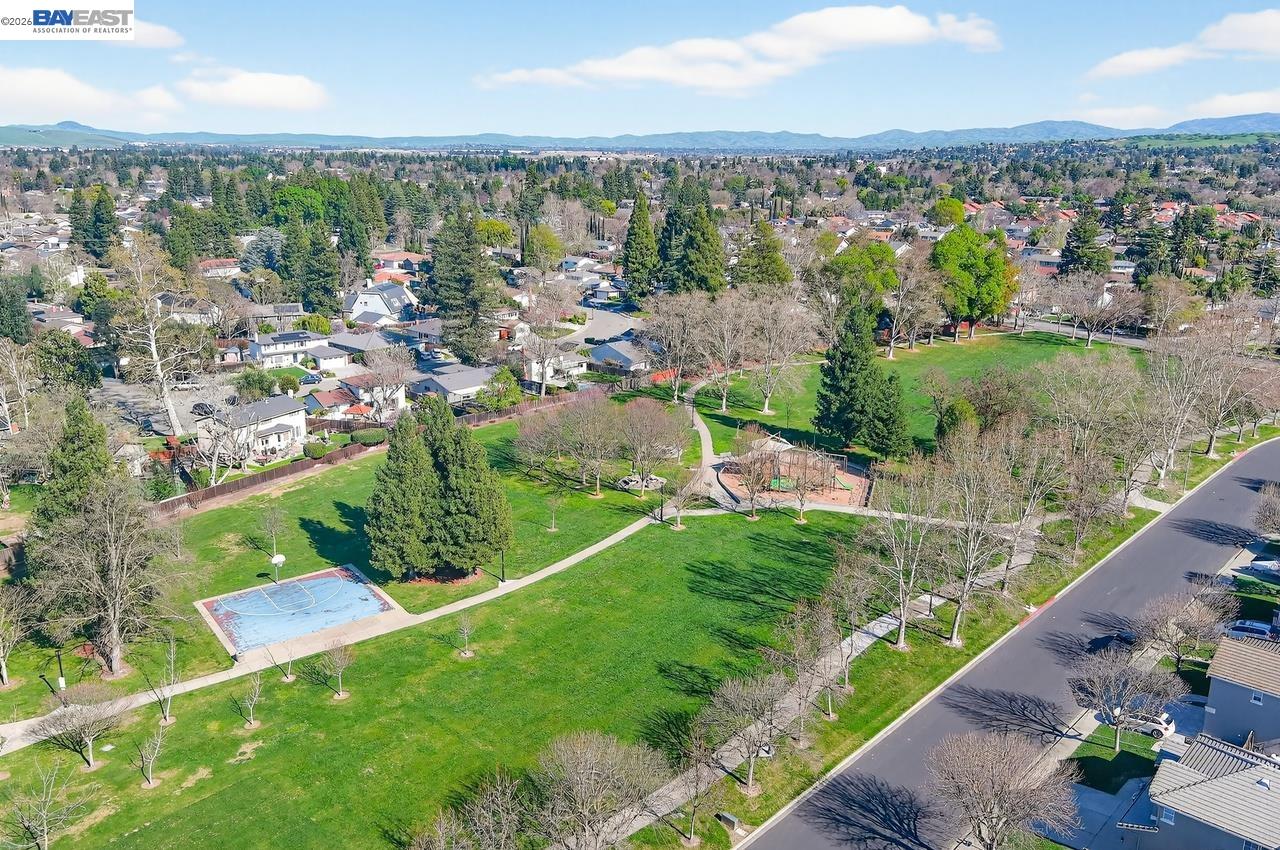 Detail Gallery Image 47 of 54 For 2027 Calle Ricardo, Pleasanton,  CA 94566 - 4 Beds | 3 Baths