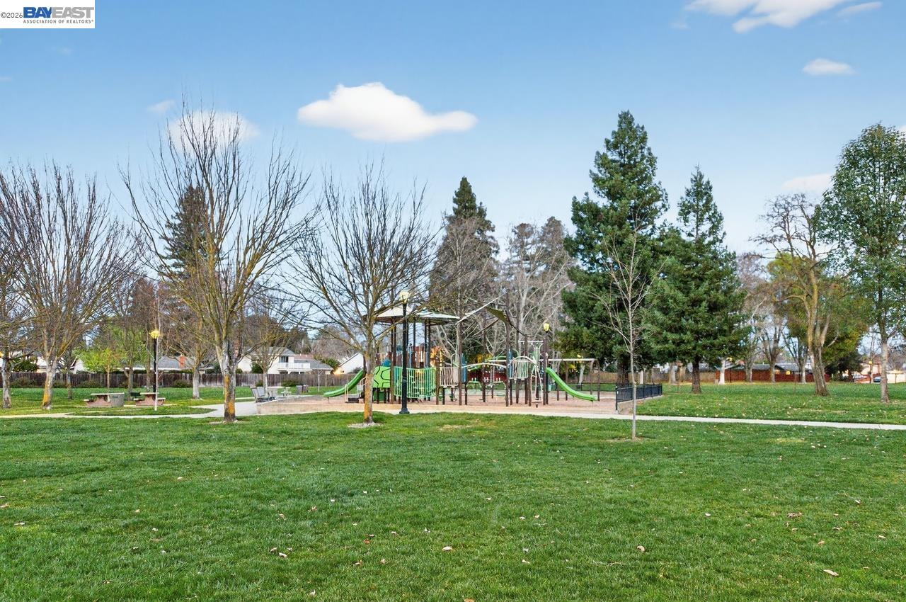 Detail Gallery Image 48 of 54 For 2027 Calle Ricardo, Pleasanton,  CA 94566 - 4 Beds | 3 Baths