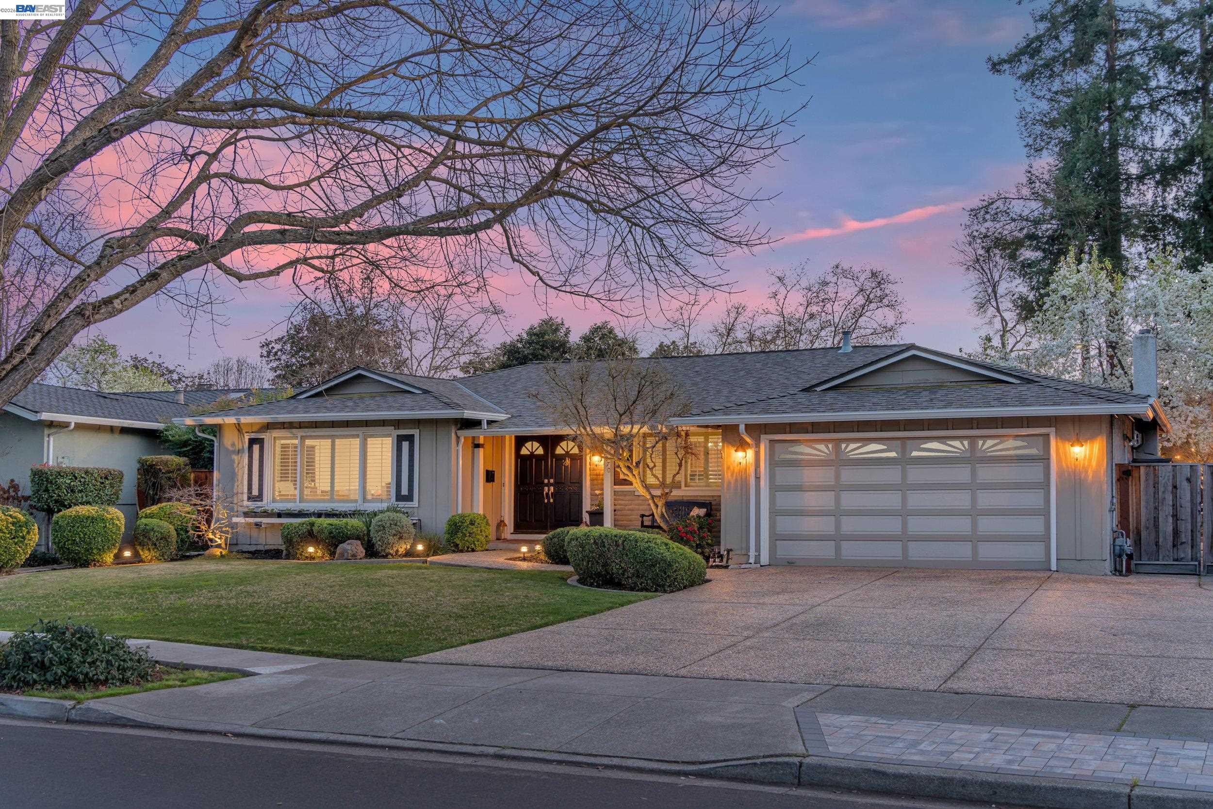 Detail Gallery Image 2 of 34 For 2070 Raven Rd, Pleasanton,  CA 94566 - 4 Beds | 2 Baths