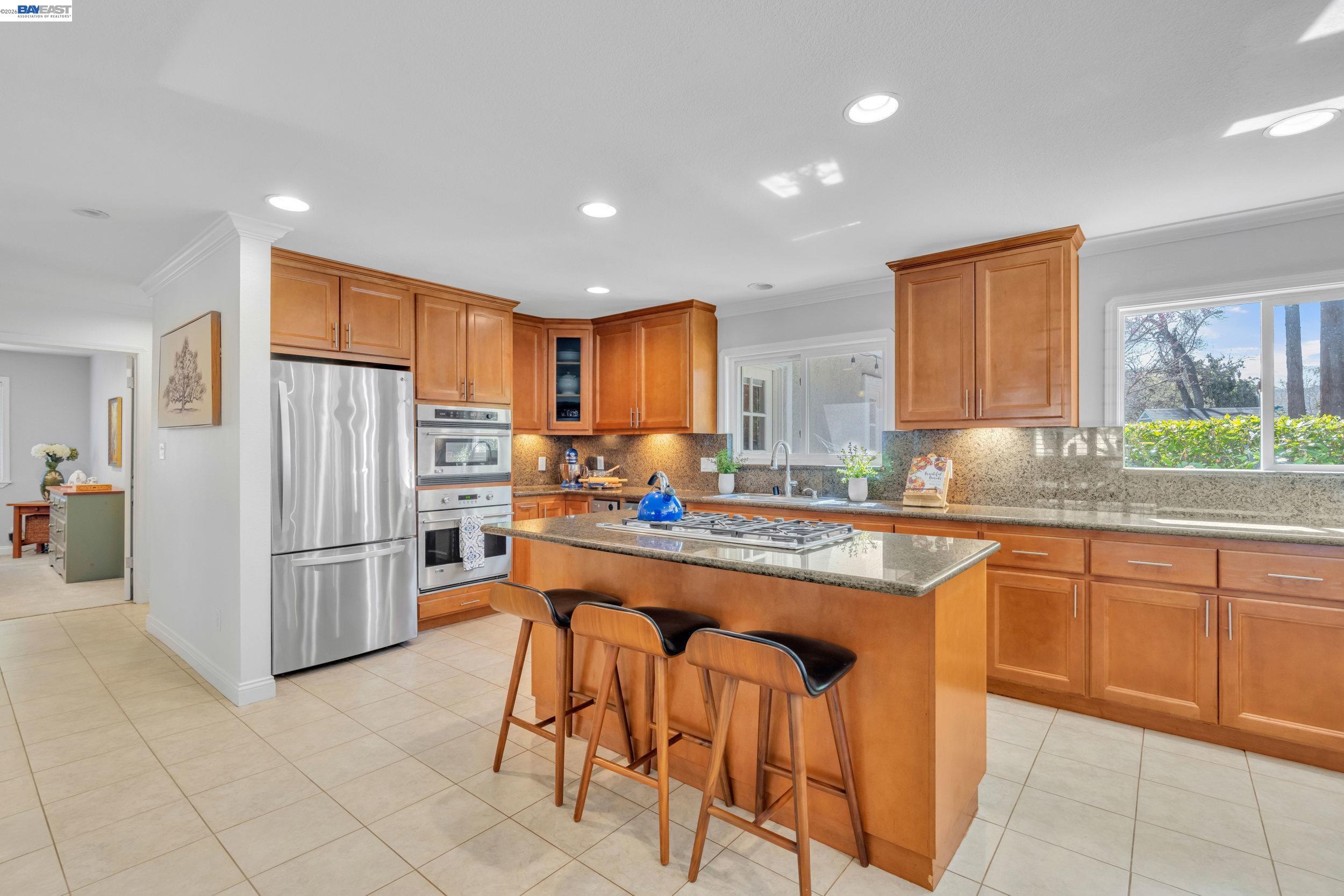 Detail Gallery Image 11 of 34 For 2070 Raven Rd, Pleasanton,  CA 94566 - 4 Beds | 2 Baths