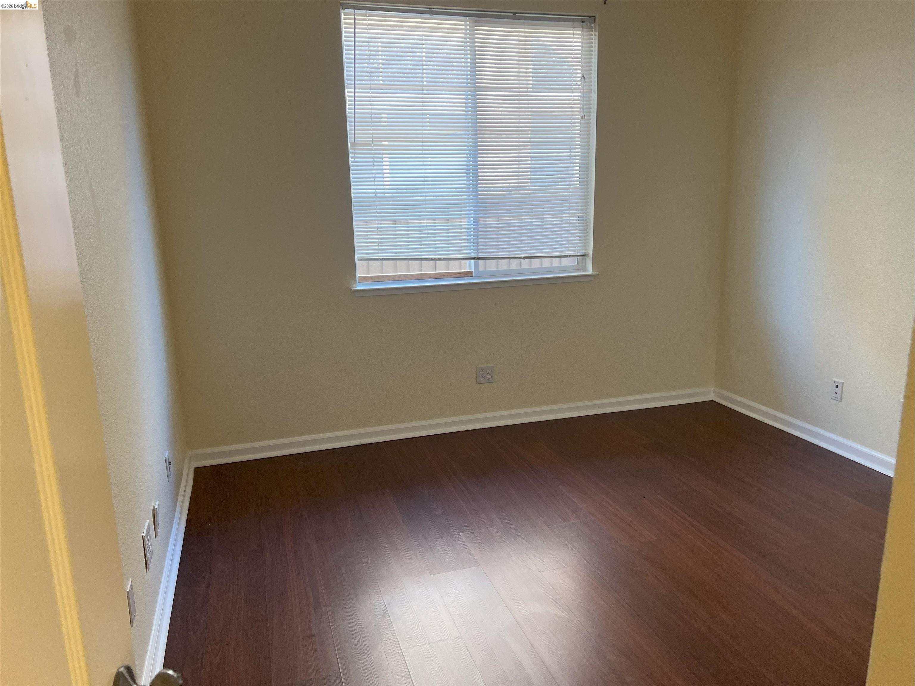 Detail Gallery Image 8 of 15 For 2469 Sparrow Ct, Antioch,  CA 94531 - 6 Beds | 4/1 Baths