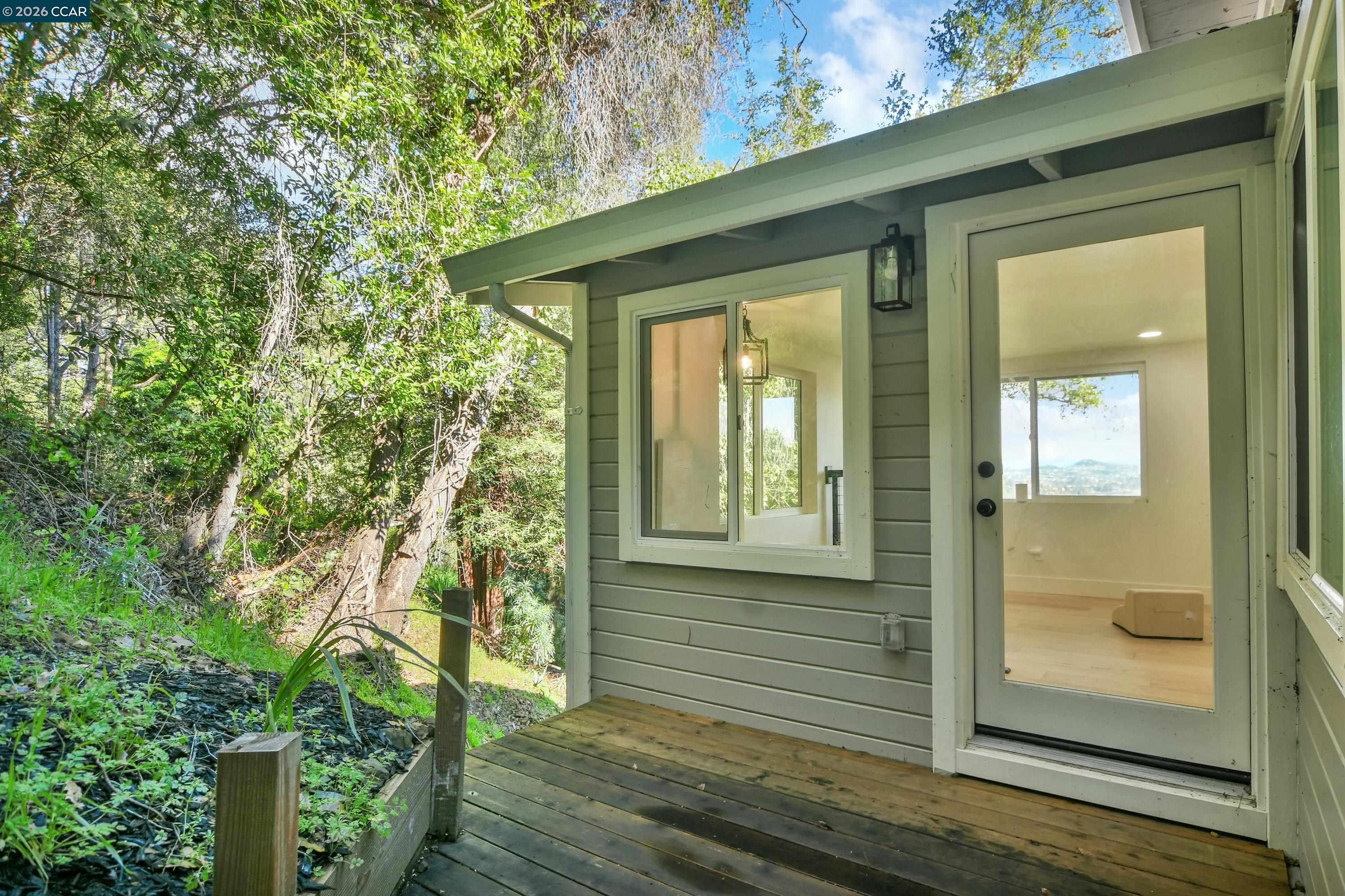 Detail Gallery Image 33 of 40 For 421 Rose Ave, Mill Valley,  CA 94941 - 3 Beds | 2 Baths