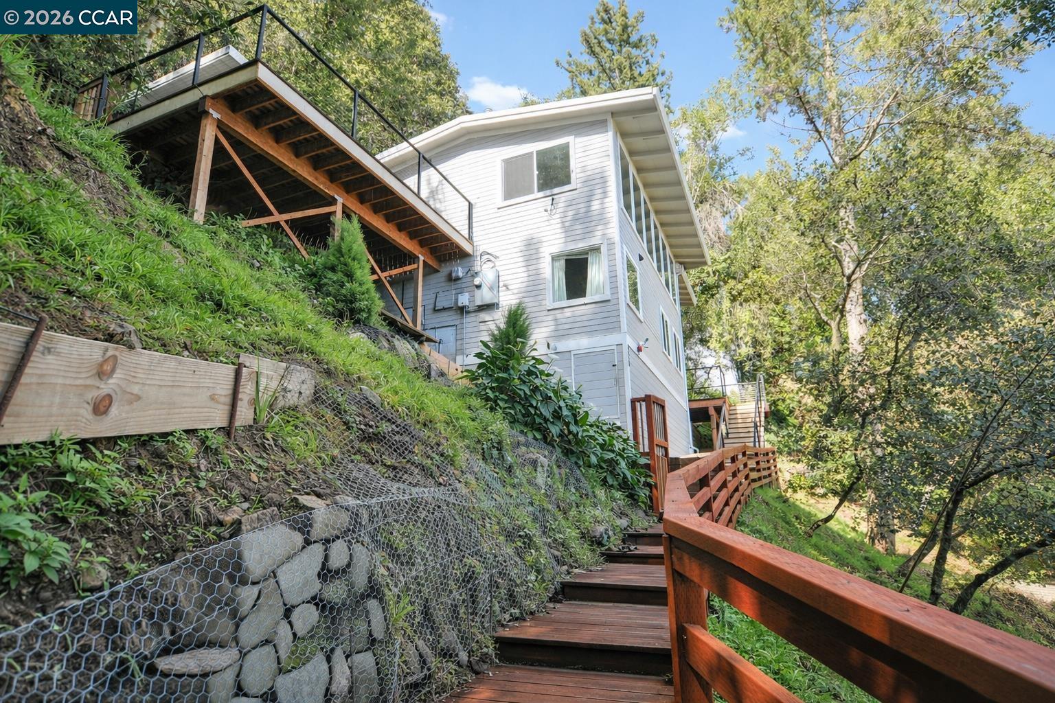 Detail Gallery Image 6 of 40 For 421 Rose Ave, Mill Valley,  CA 94941 - 3 Beds | 2 Baths