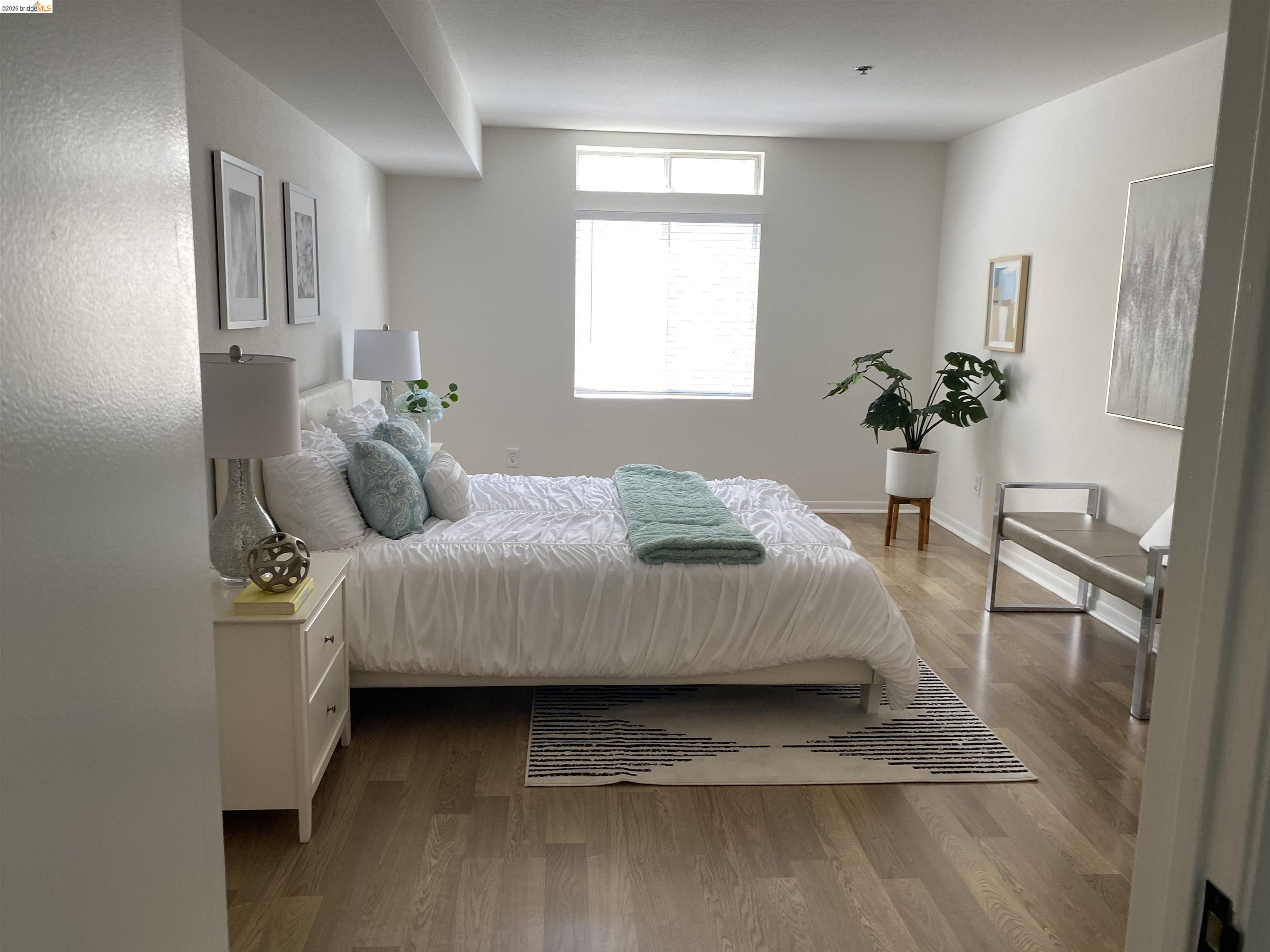 Detail Gallery Image 4 of 17 For 535 Pierce St #1114,  Albany,  CA 94706 - 2 Beds | 2 Baths