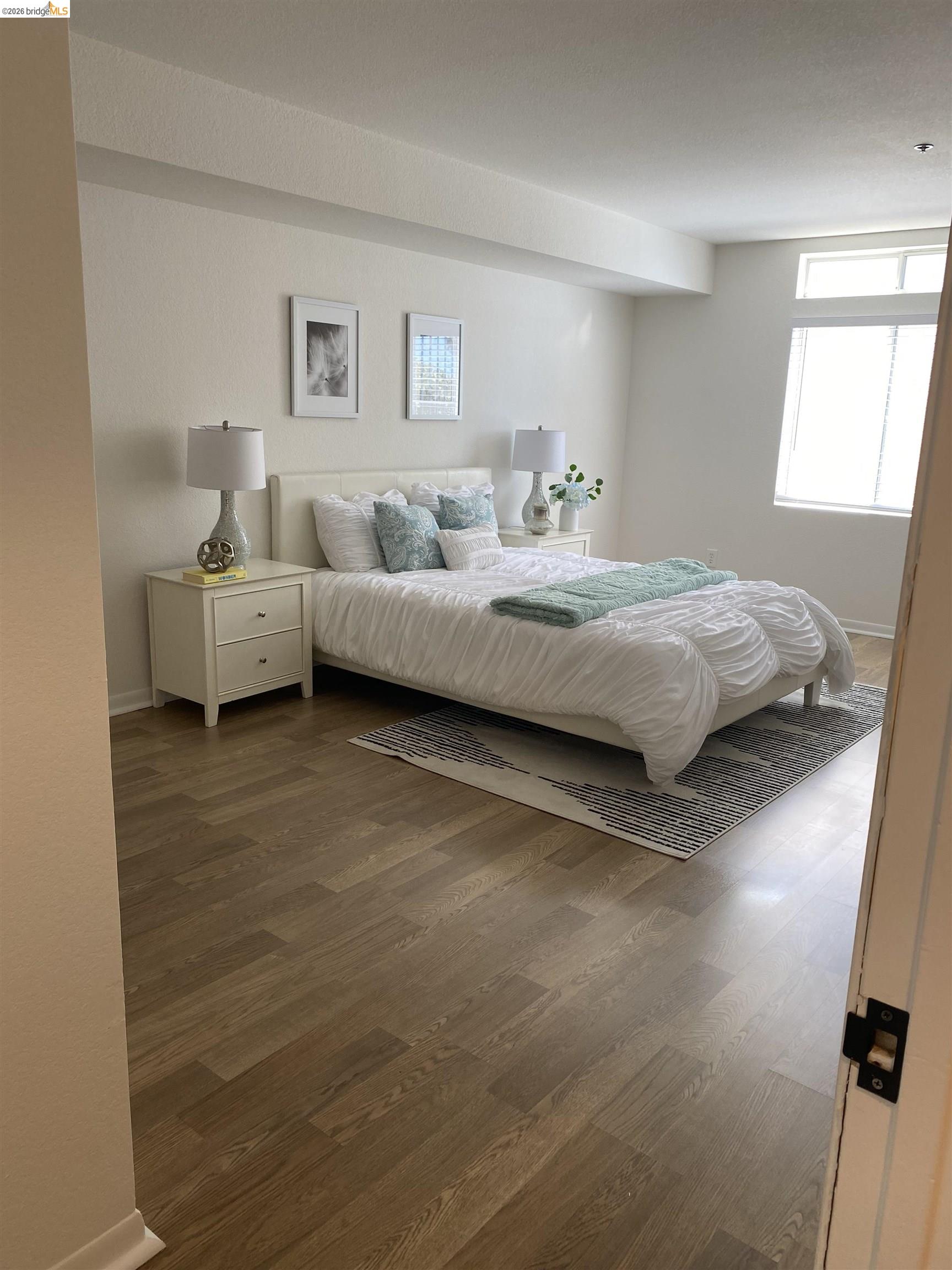 Detail Gallery Image 7 of 17 For 535 Pierce St #1114,  Albany,  CA 94706 - 2 Beds | 2 Baths