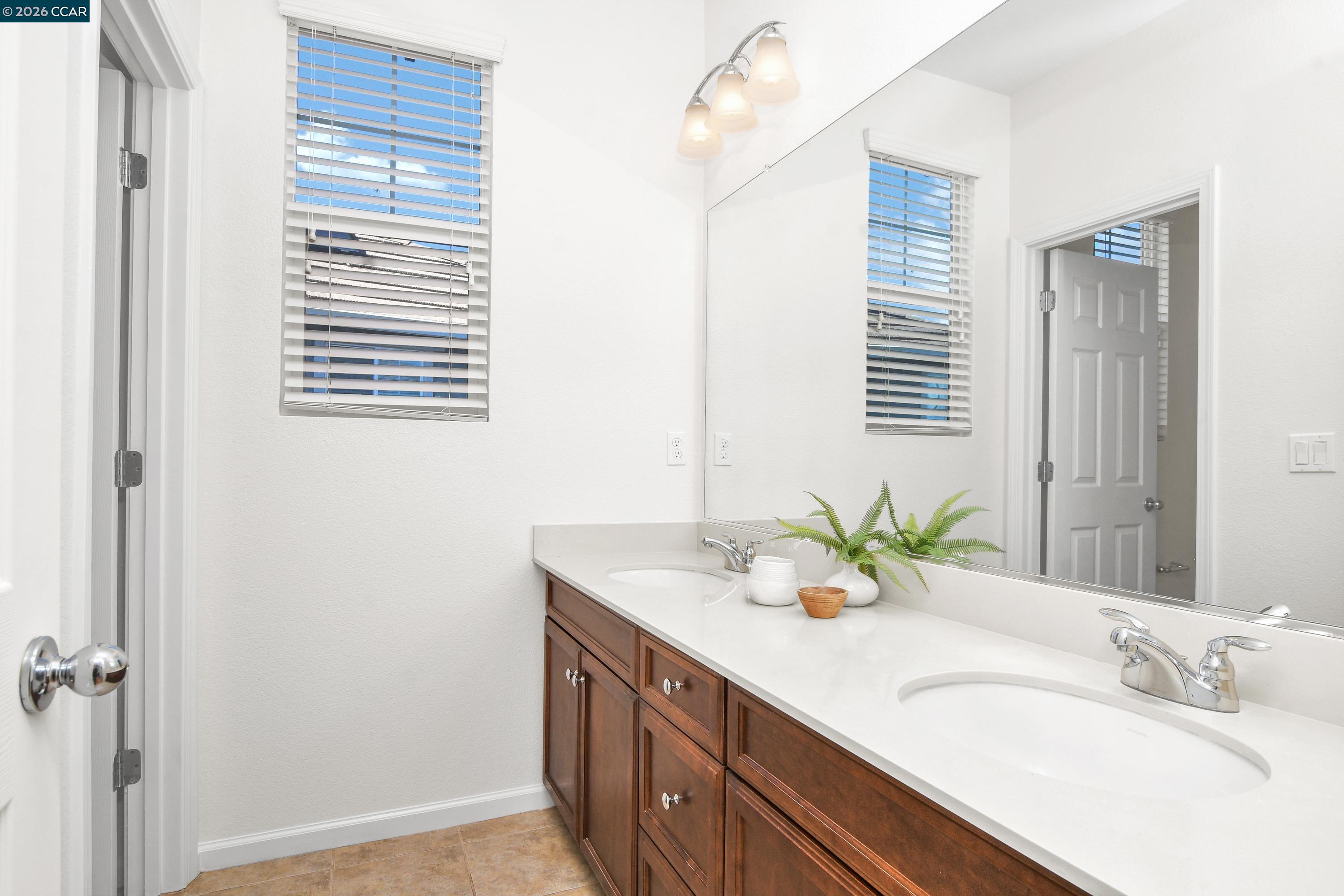 Detail Gallery Image 23 of 42 For 4790 Hawkins St, Antioch,  CA 94531 - 4 Beds | 3 Baths