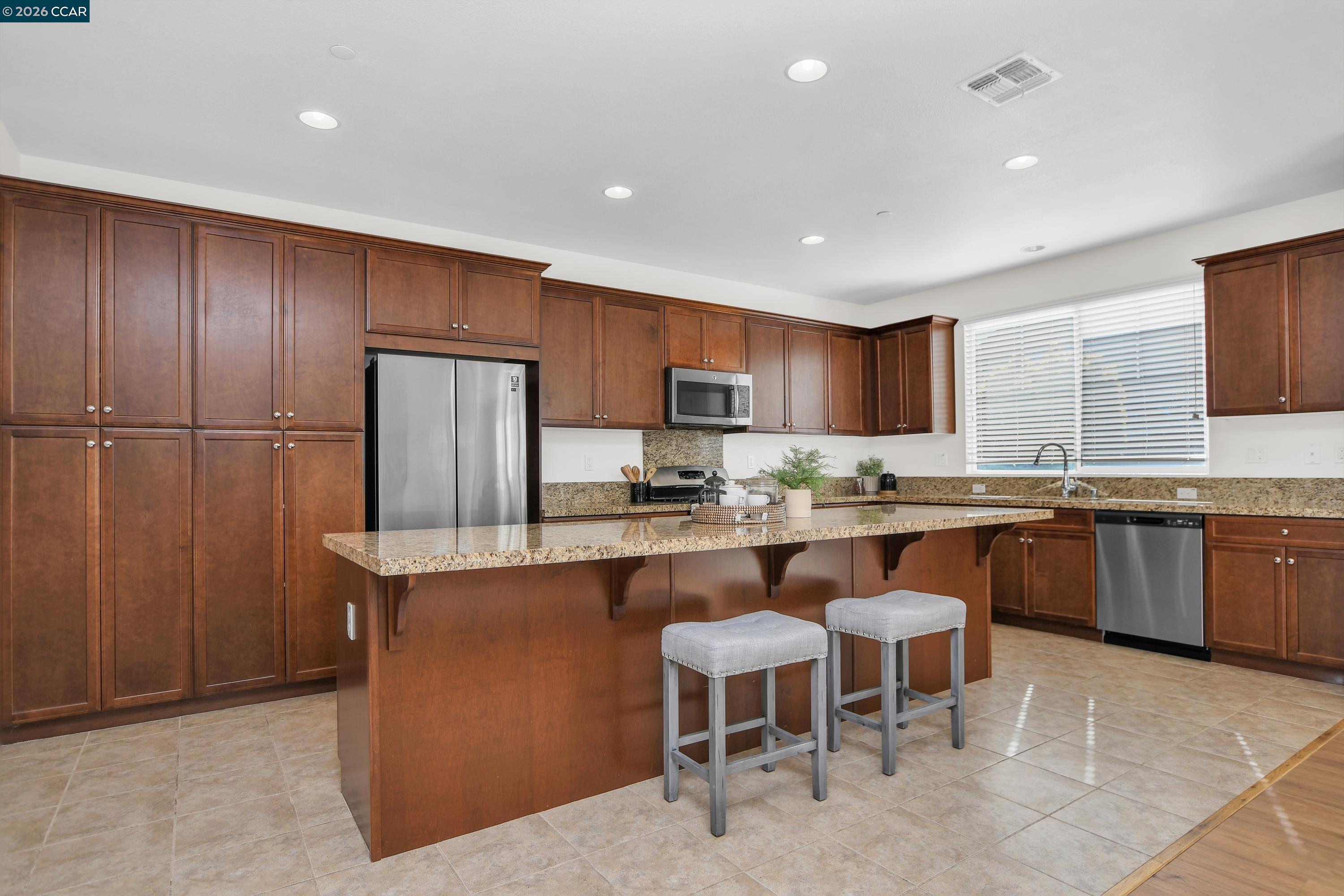 Detail Gallery Image 9 of 42 For 4790 Hawkins St, Antioch,  CA 94531 - 4 Beds | 3 Baths