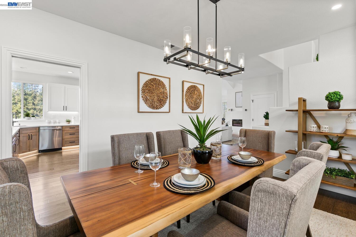 Detail Gallery Image 11 of 54 For 1048 Peppermill Ct, Concord,  CA 94518 - 5 Beds | 3 Baths