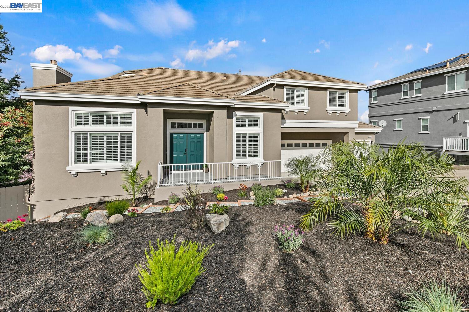 Detail Gallery Image 3 of 54 For 1048 Peppermill Ct, Concord,  CA 94518 - 5 Beds | 3 Baths