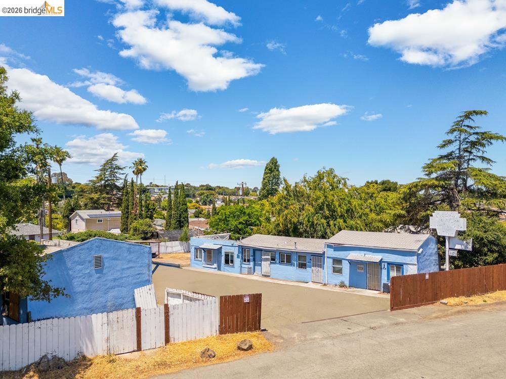 Detail Gallery Image 2 of 15 For 121 Lincoln Rd, Vallejo,  CA 94590 - – Beds | – Baths