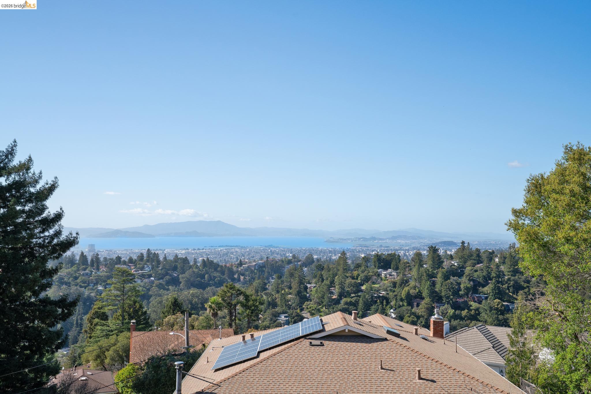 Detail Gallery Image 17 of 57 For 6411 Snake Road, Oakland,  CA 94611 - 3 Beds | 2 Baths