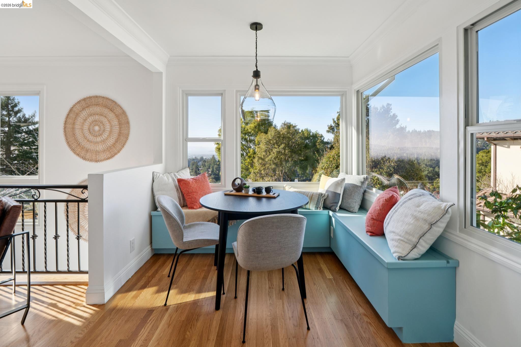 Detail Gallery Image 20 of 57 For 6411 Snake Road, Oakland,  CA 94611 - 3 Beds | 2 Baths