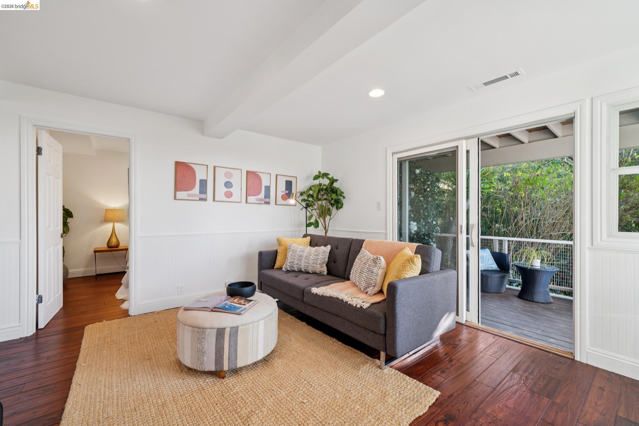 Detail Gallery Image 40 of 57 For 6411 Snake Road, Oakland,  CA 94611 - 3 Beds | 2 Baths