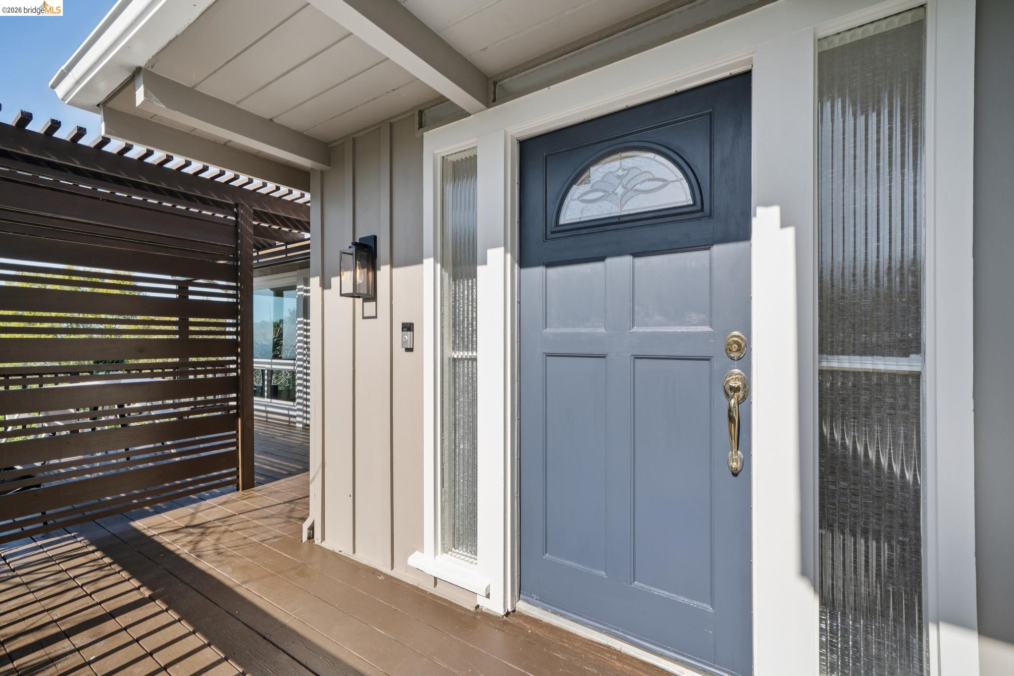 Detail Gallery Image 10 of 57 For 6411 Snake Road, Oakland,  CA 94611 - 3 Beds | 2 Baths