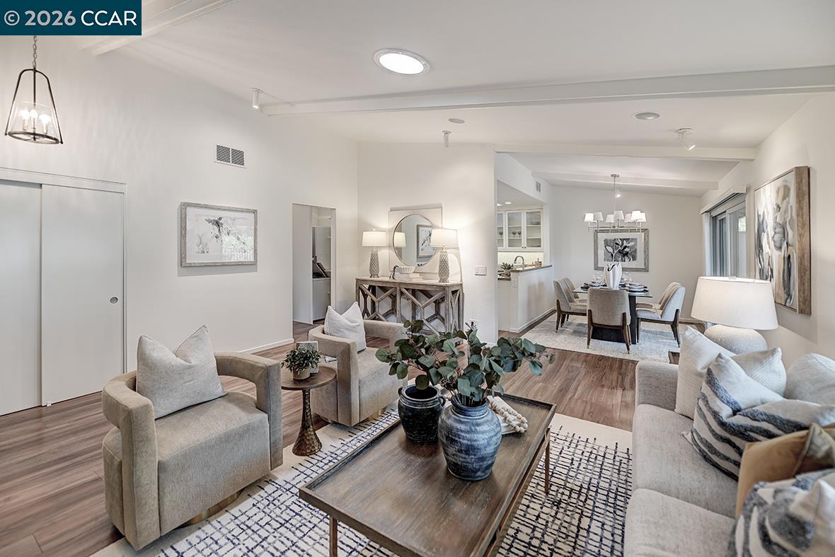 Photo #3: 41126022 Listing: Photo #3