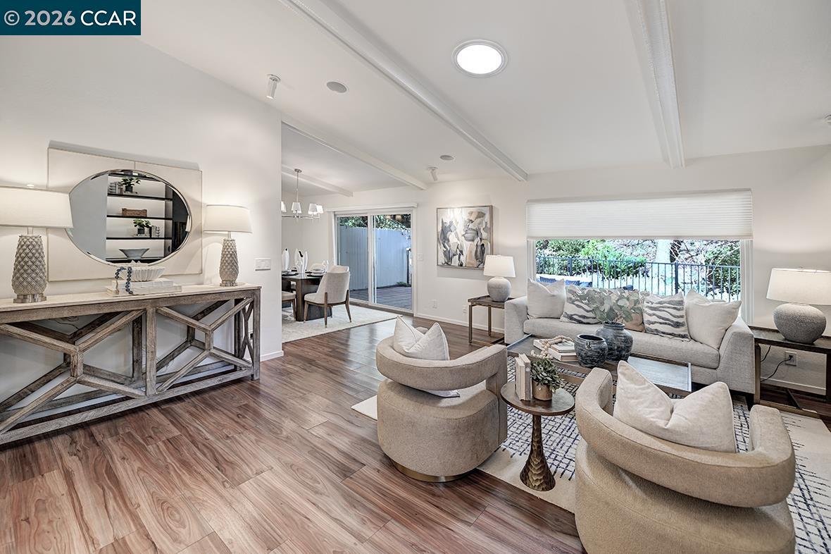 Photo #4: 41126022 Listing: Photo #4