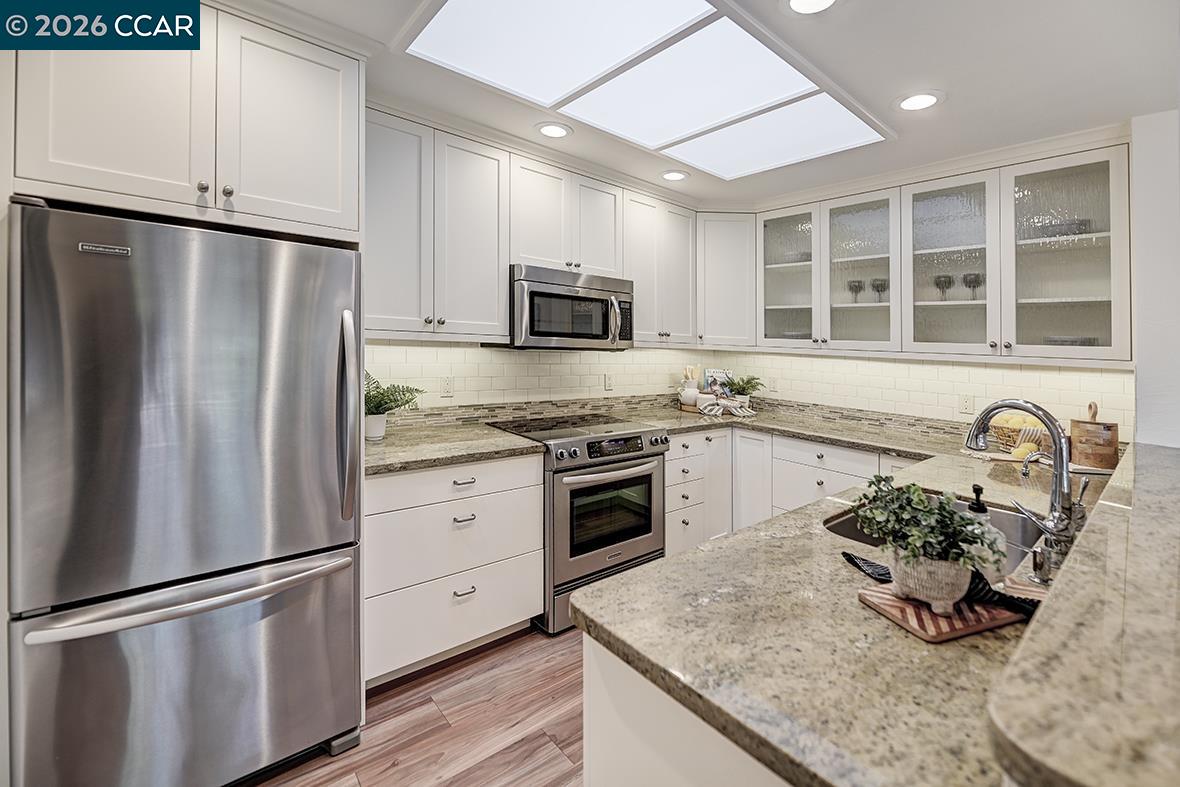 Photo #6: 41126022 Listing: Photo #6