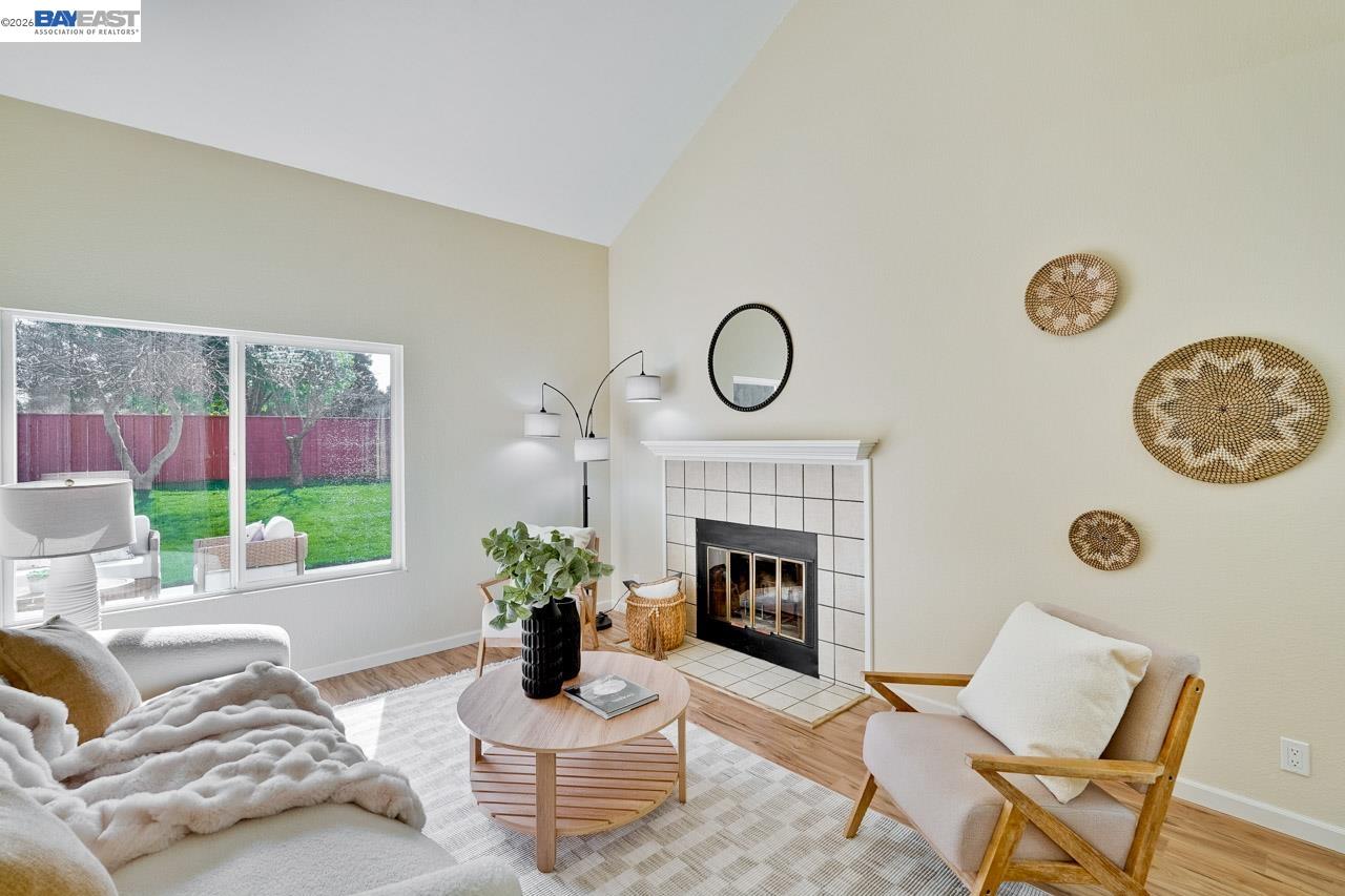 Detail Gallery Image 4 of 58 For 4691 Rousillon Ave, Fremont,  CA 94555 - 4 Beds | 2/1 Baths