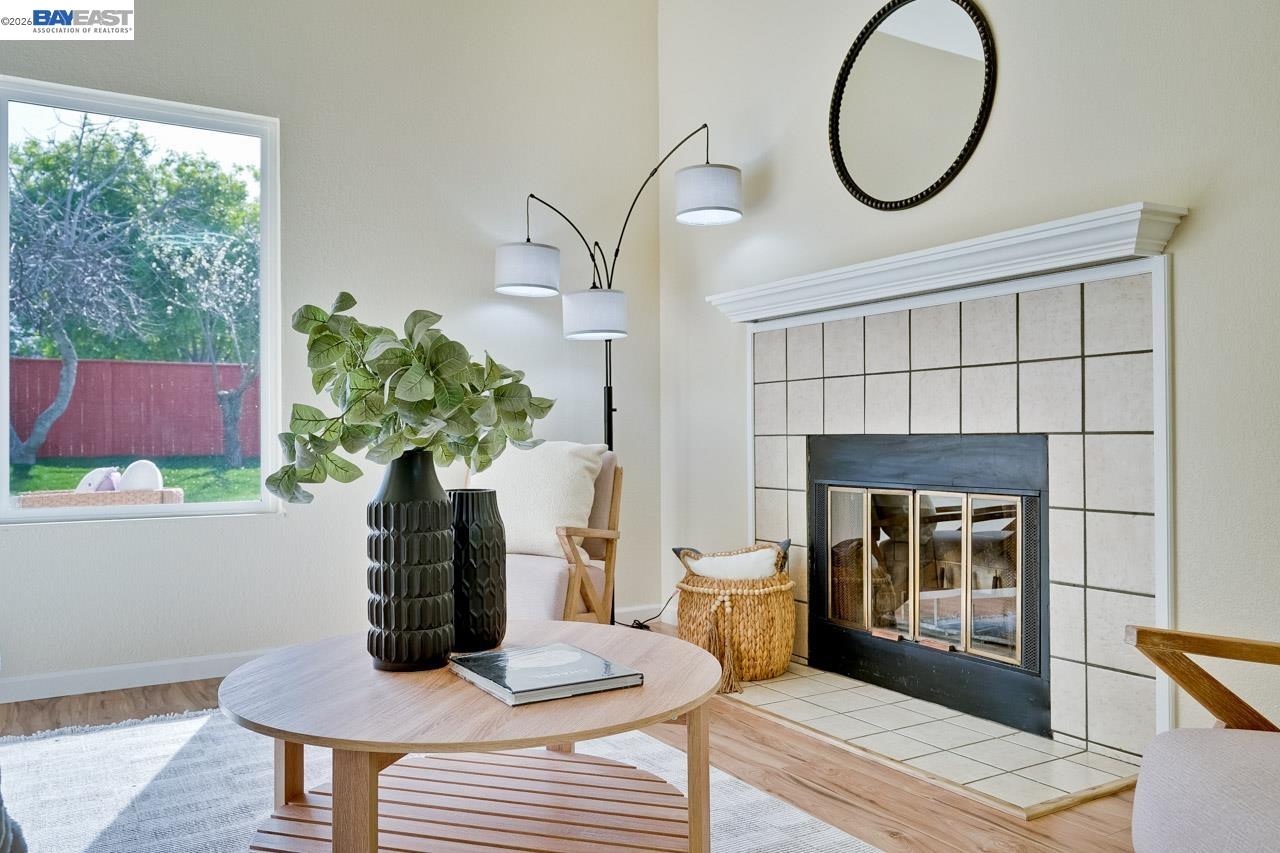 Detail Gallery Image 8 of 58 For 4691 Rousillon Ave, Fremont,  CA 94555 - 4 Beds | 2/1 Baths