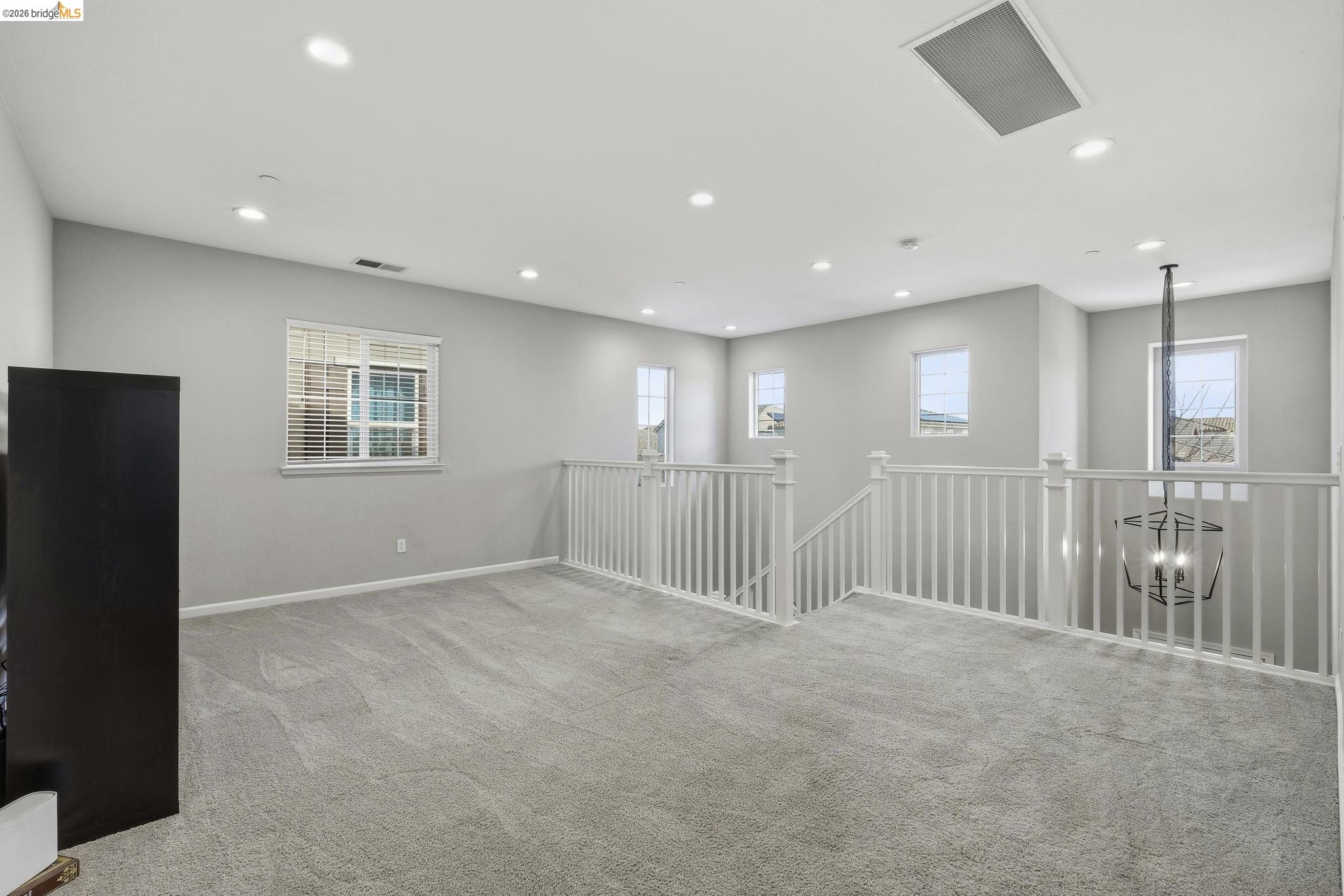 Detail Gallery Image 16 of 38 For 369 Parkfield Way, Oakley,  CA 94561 - 5 Beds | 4 Baths