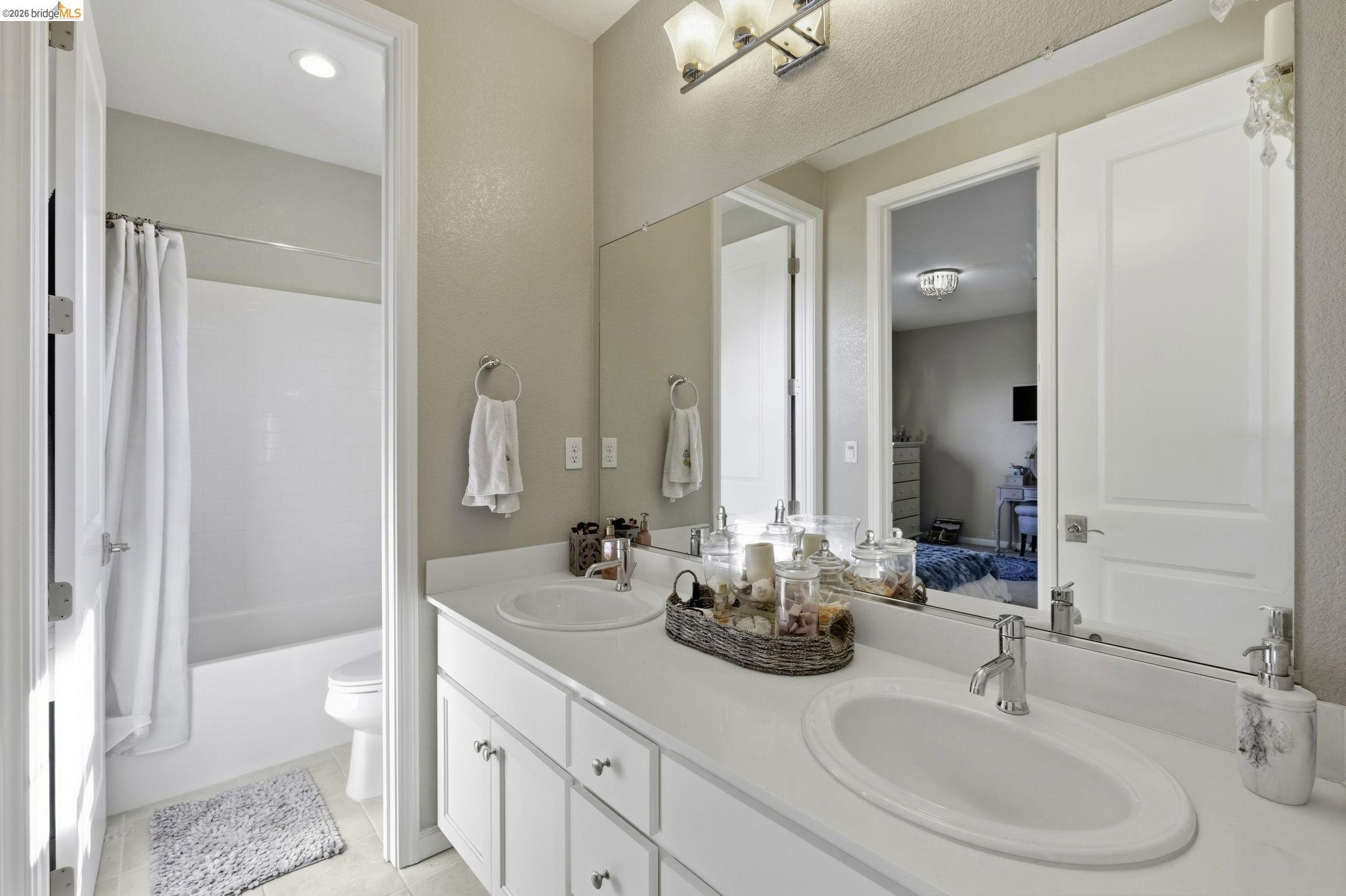 Detail Gallery Image 24 of 38 For 369 Parkfield Way, Oakley,  CA 94561 - 5 Beds | 4 Baths