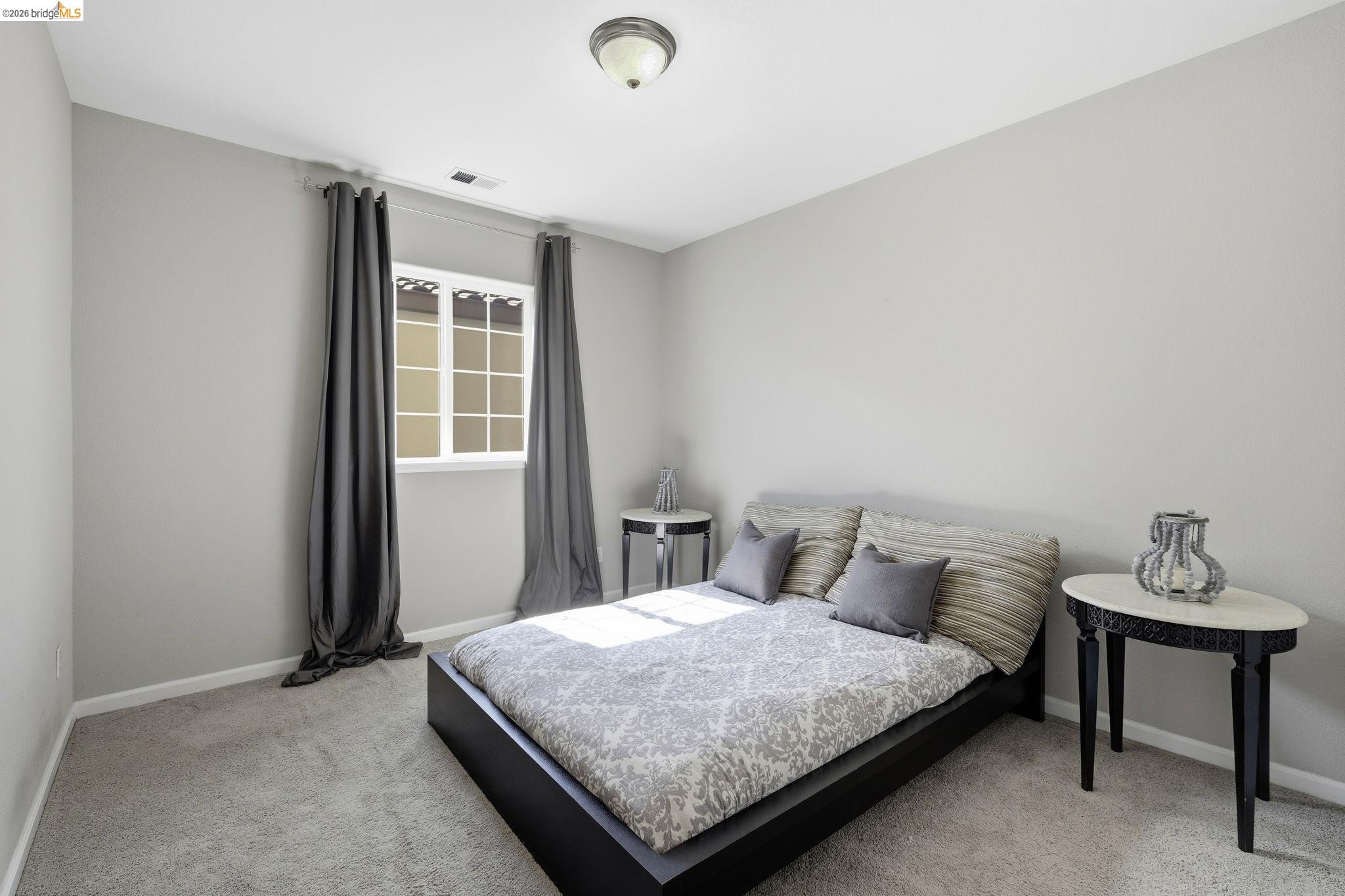 Detail Gallery Image 26 of 38 For 369 Parkfield Way, Oakley,  CA 94561 - 5 Beds | 4 Baths