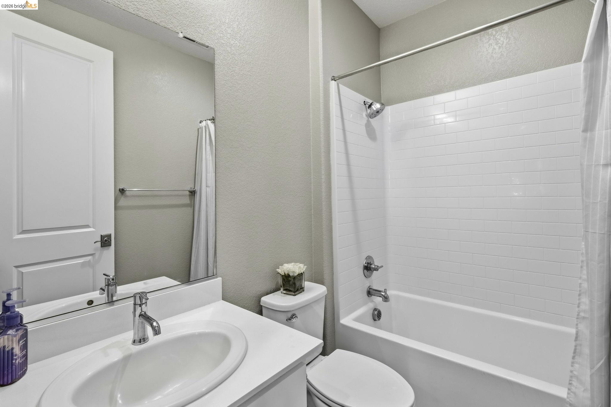 Detail Gallery Image 27 of 38 For 369 Parkfield Way, Oakley,  CA 94561 - 5 Beds | 4 Baths