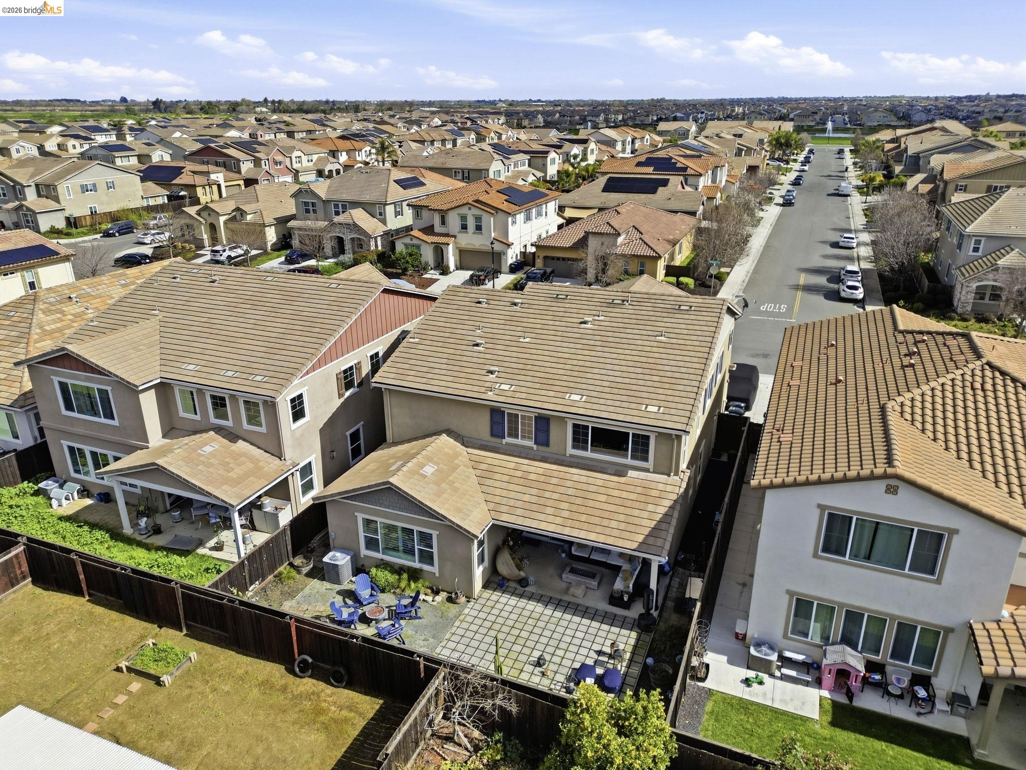 Detail Gallery Image 33 of 38 For 369 Parkfield Way, Oakley,  CA 94561 - 5 Beds | 4 Baths