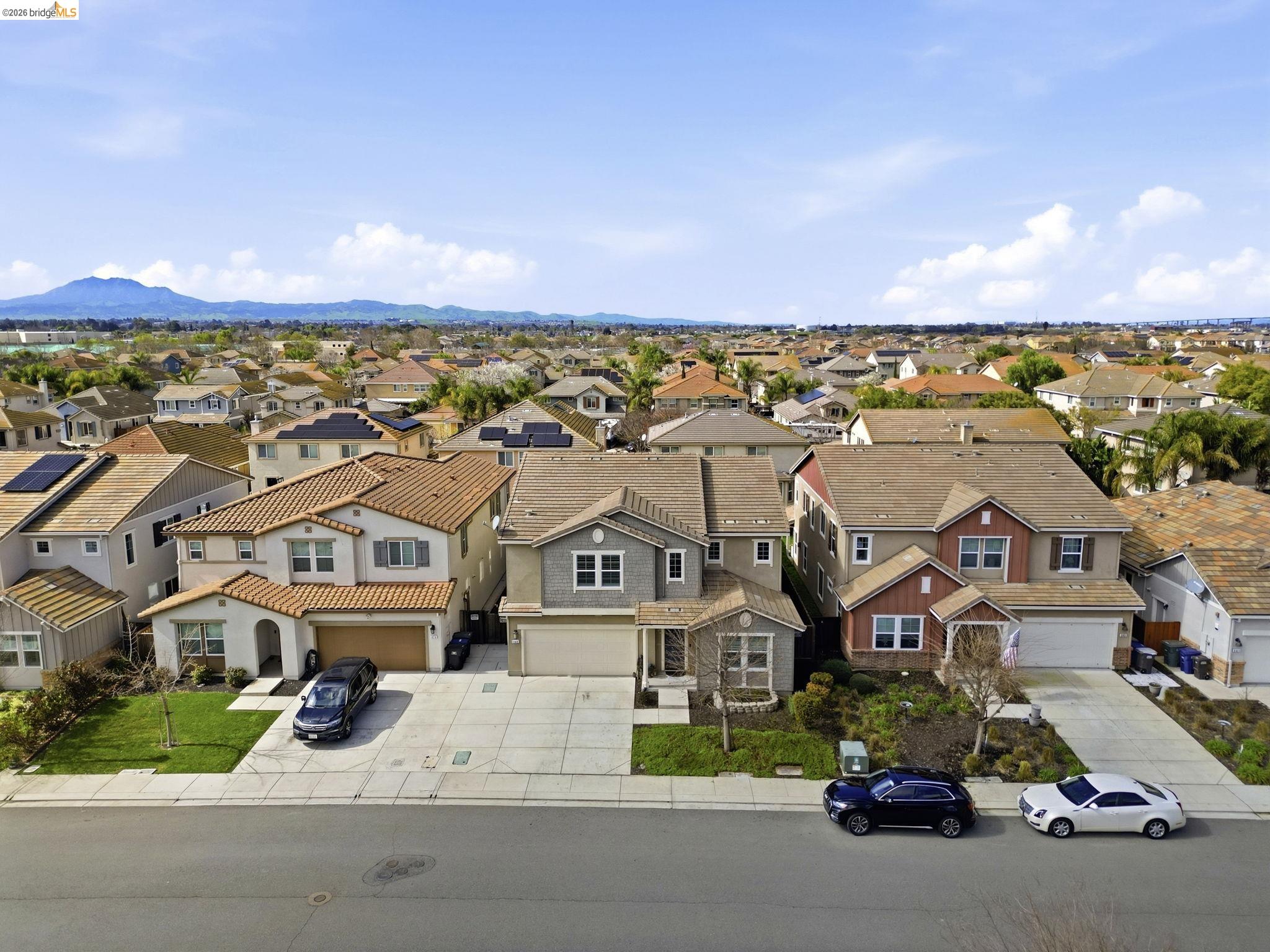 Detail Gallery Image 34 of 38 For 369 Parkfield Way, Oakley,  CA 94561 - 5 Beds | 4 Baths