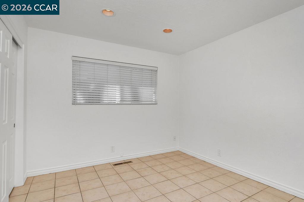 Detail Gallery Image 15 of 25 For 1475 Bassett Dr, Concord,  CA 94521 - 3 Beds | 2 Baths