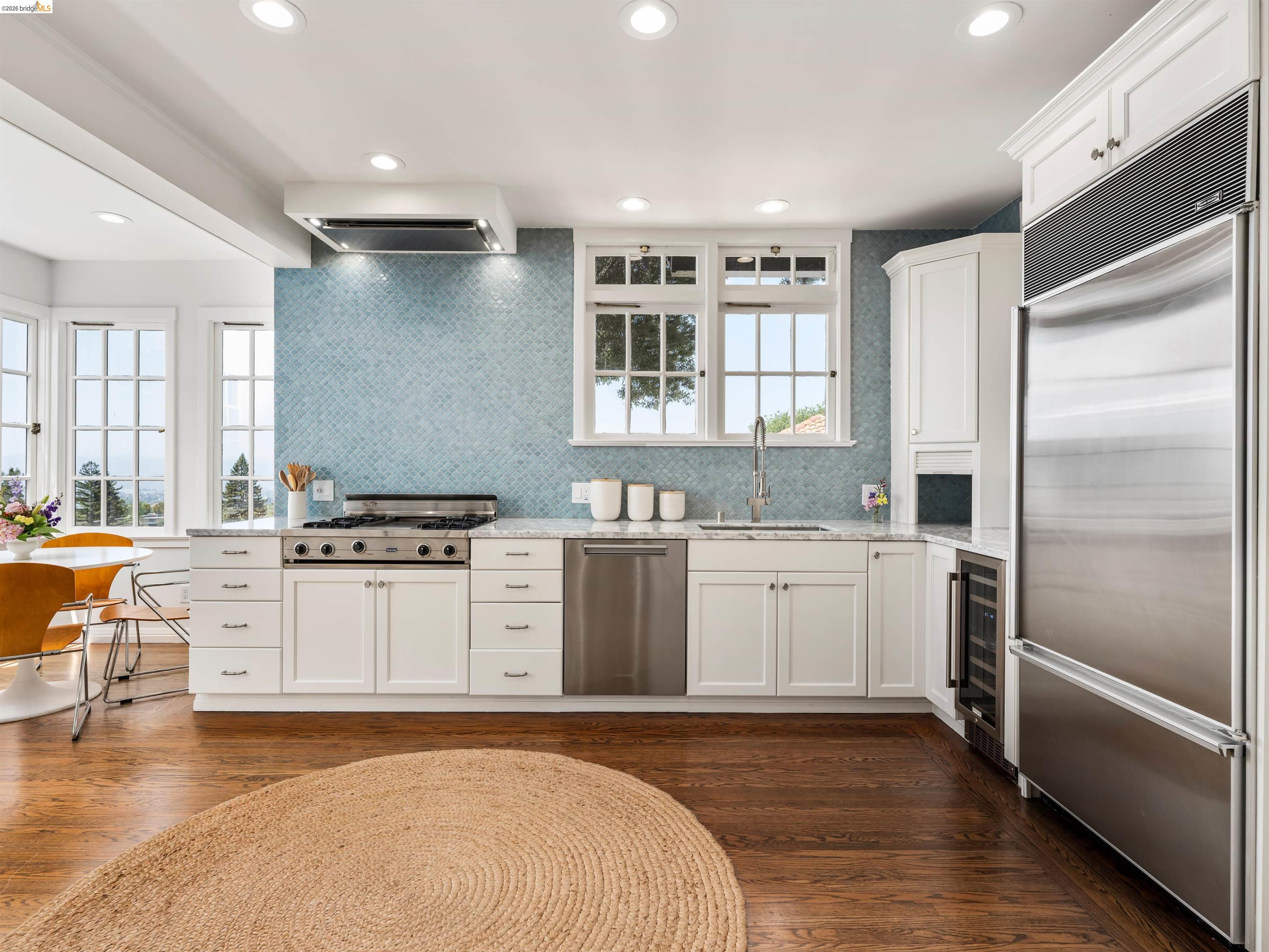 Detail Gallery Image 12 of 60 For 190 Stonewall Road, Berkeley,  CA 94705 - 4 Beds | 3/1 Baths