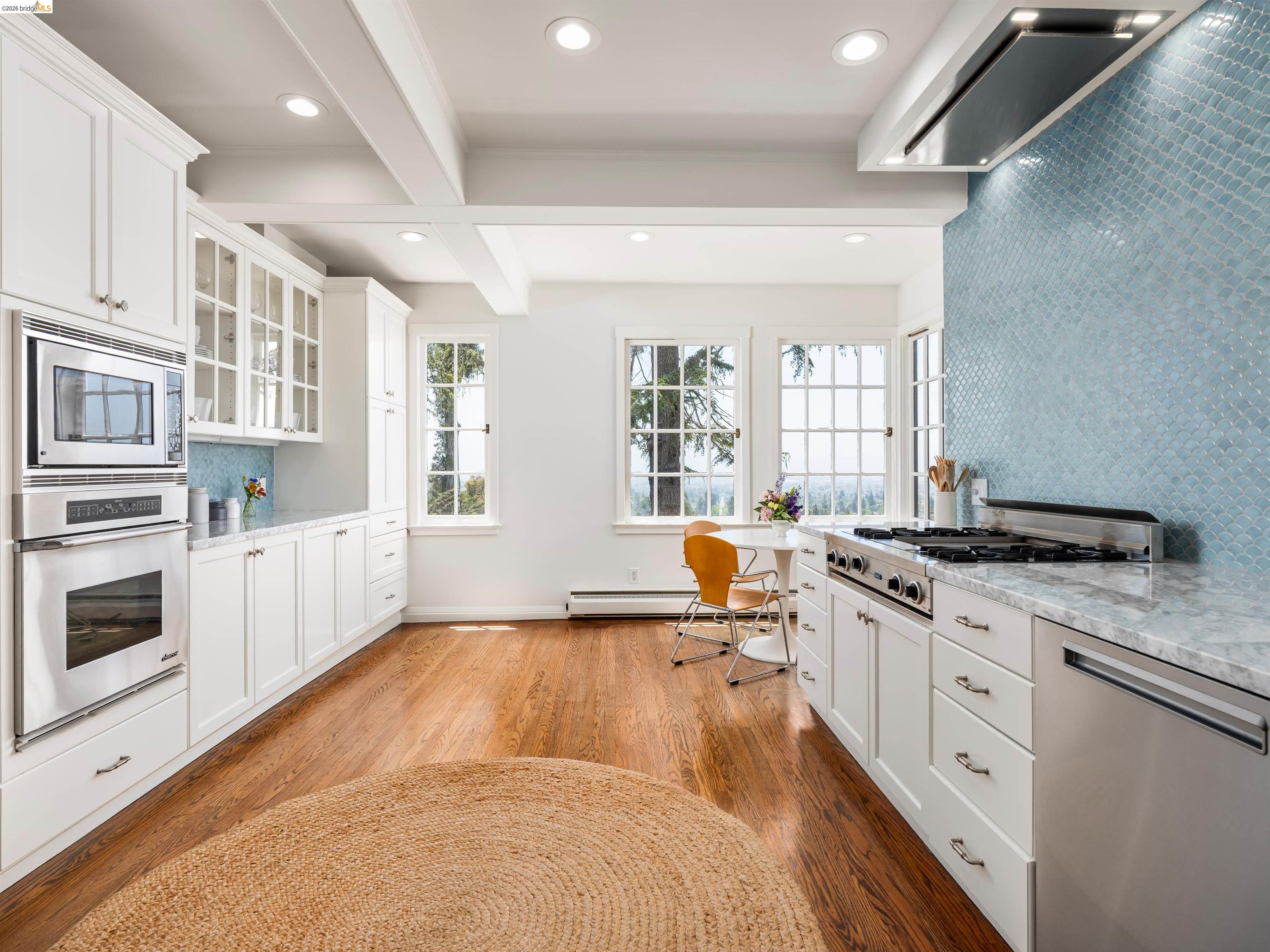 Detail Gallery Image 13 of 60 For 190 Stonewall Road, Berkeley,  CA 94705 - 4 Beds | 3/1 Baths