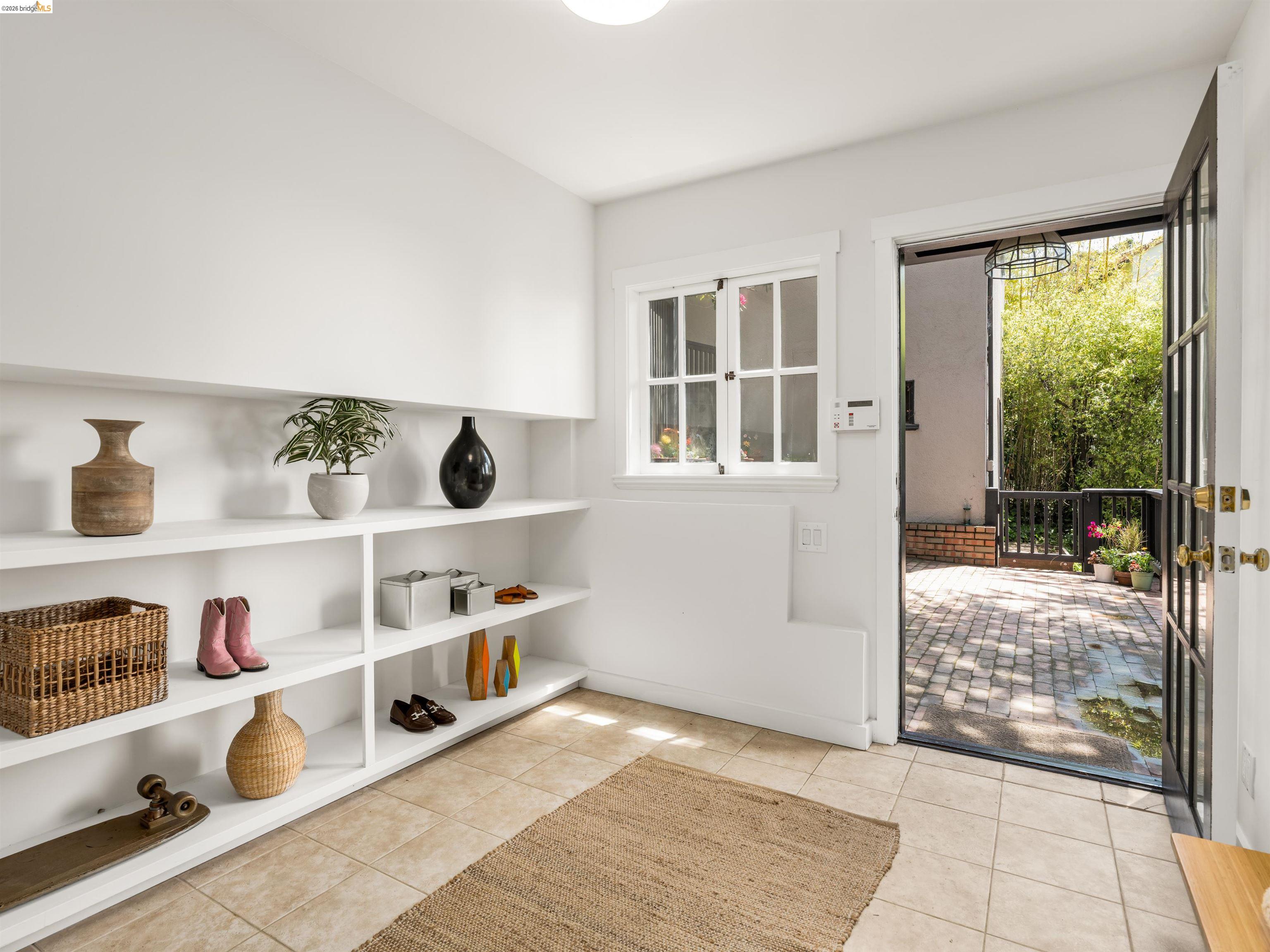 Detail Gallery Image 42 of 60 For 190 Stonewall Road, Berkeley,  CA 94705 - 4 Beds | 3/1 Baths