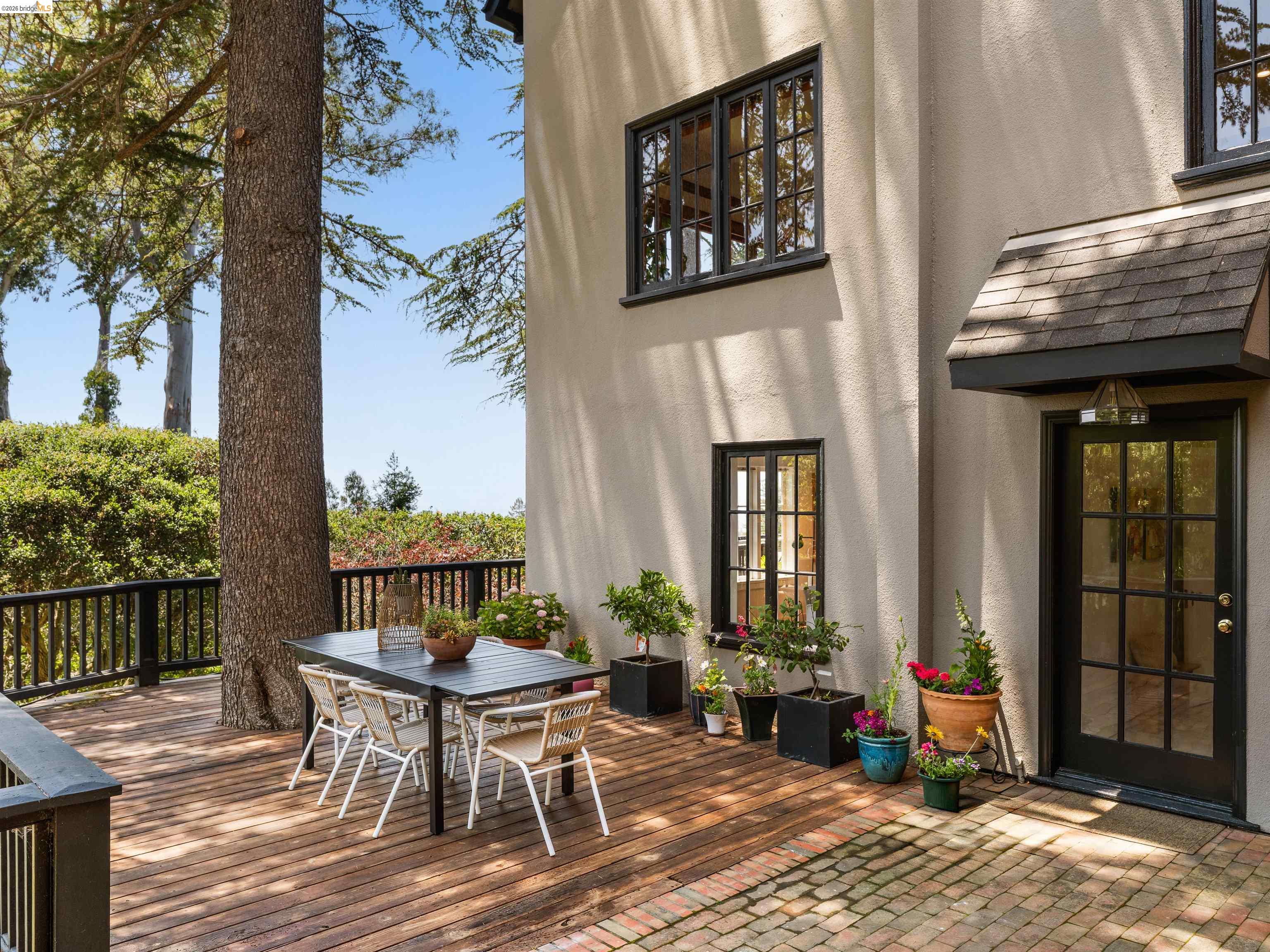 Detail Gallery Image 43 of 60 For 190 Stonewall Road, Berkeley,  CA 94705 - 4 Beds | 3/1 Baths