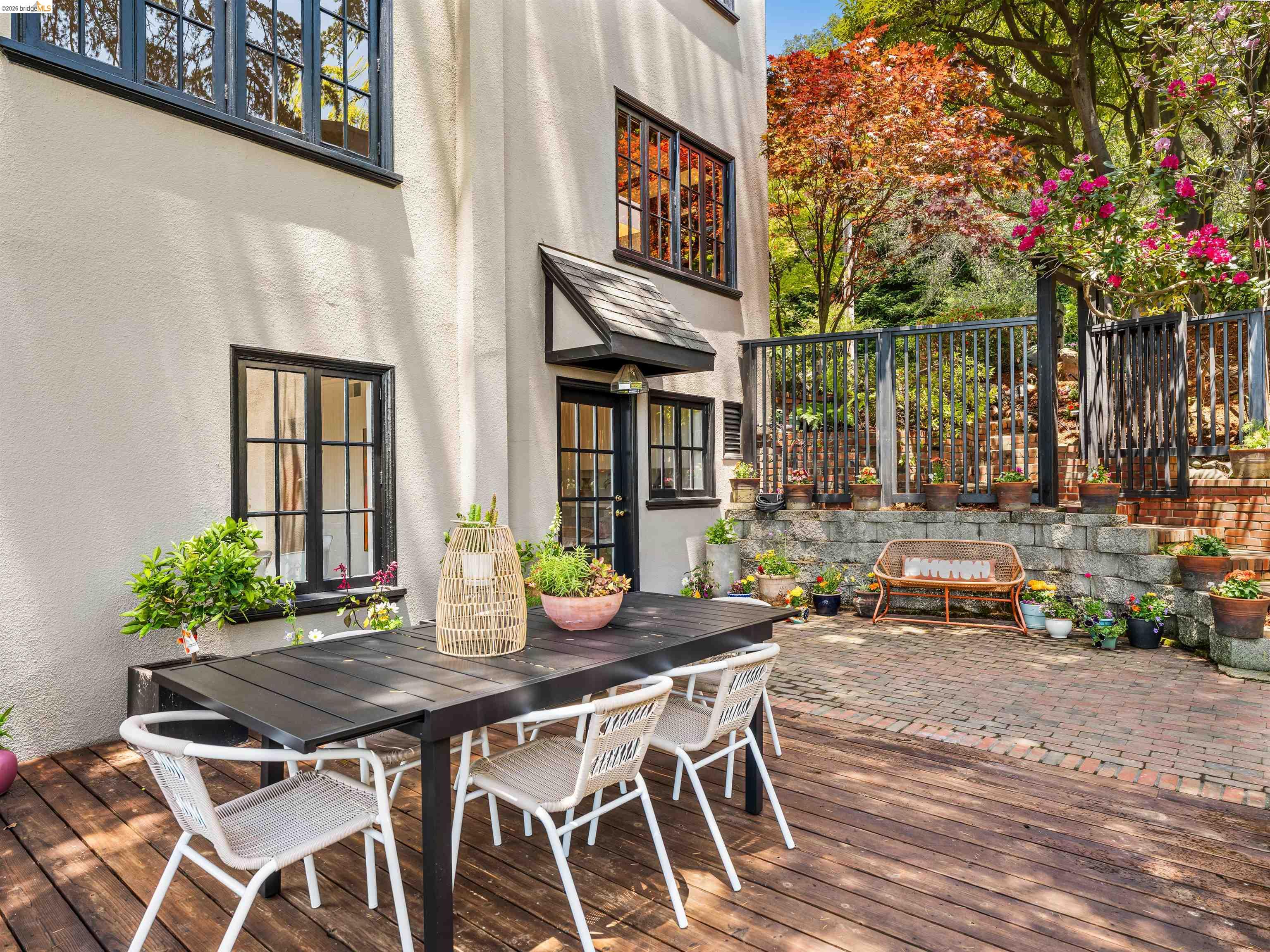 Detail Gallery Image 44 of 60 For 190 Stonewall Road, Berkeley,  CA 94705 - 4 Beds | 3/1 Baths